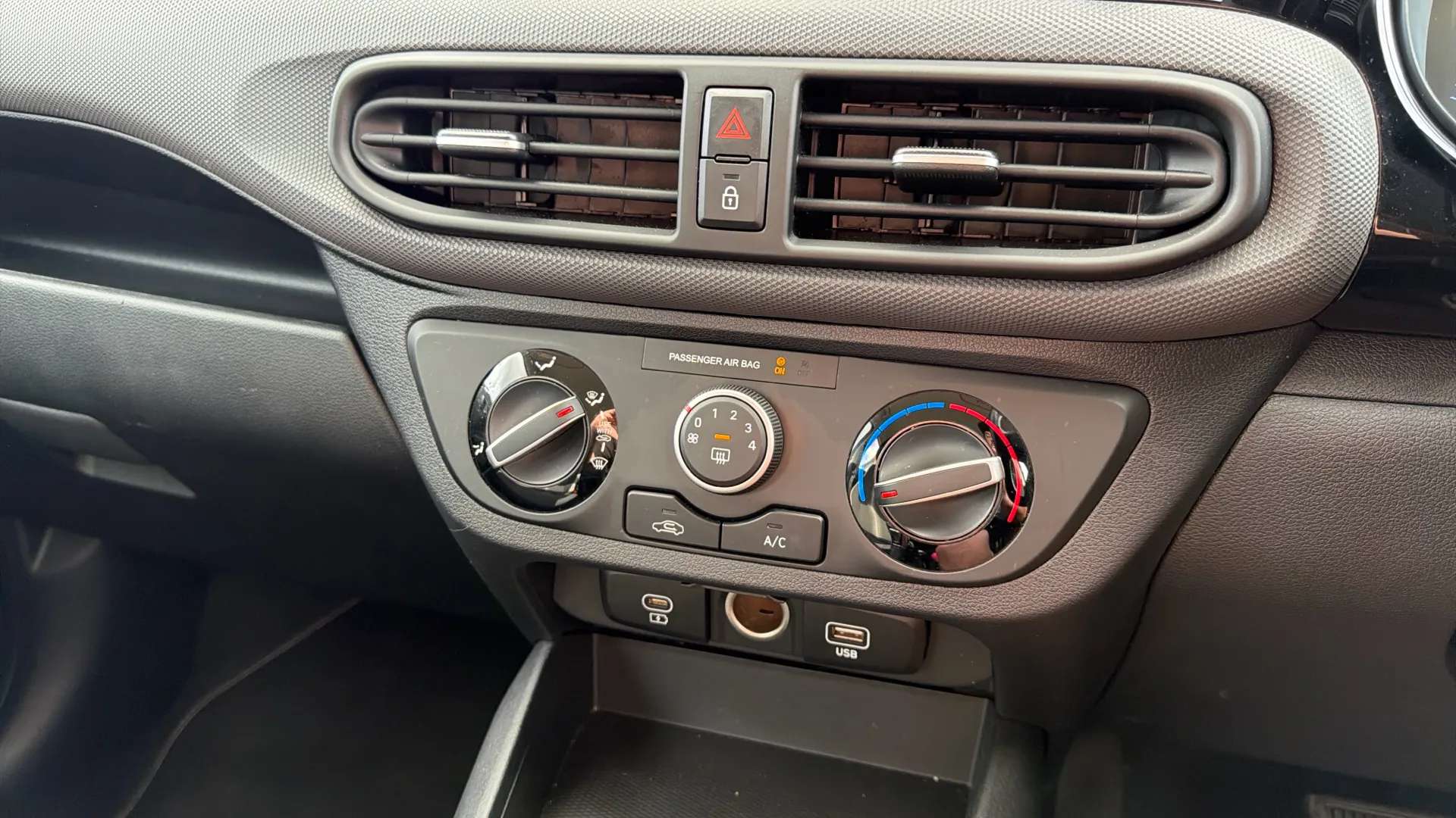 2024 HYUNDAI I10 2024 HYUNDAI I10