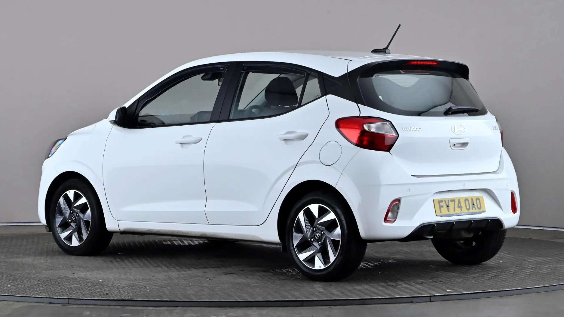 2024 HYUNDAI I10 2024 HYUNDAI I10