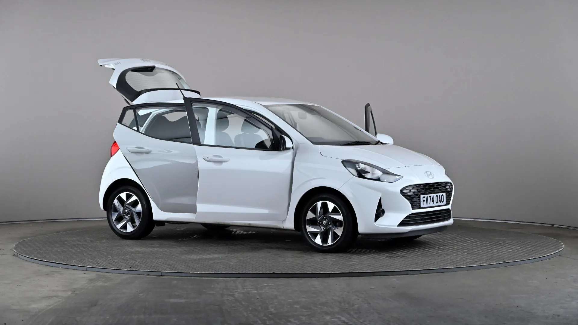 2024 HYUNDAI I10 2024 HYUNDAI I10
