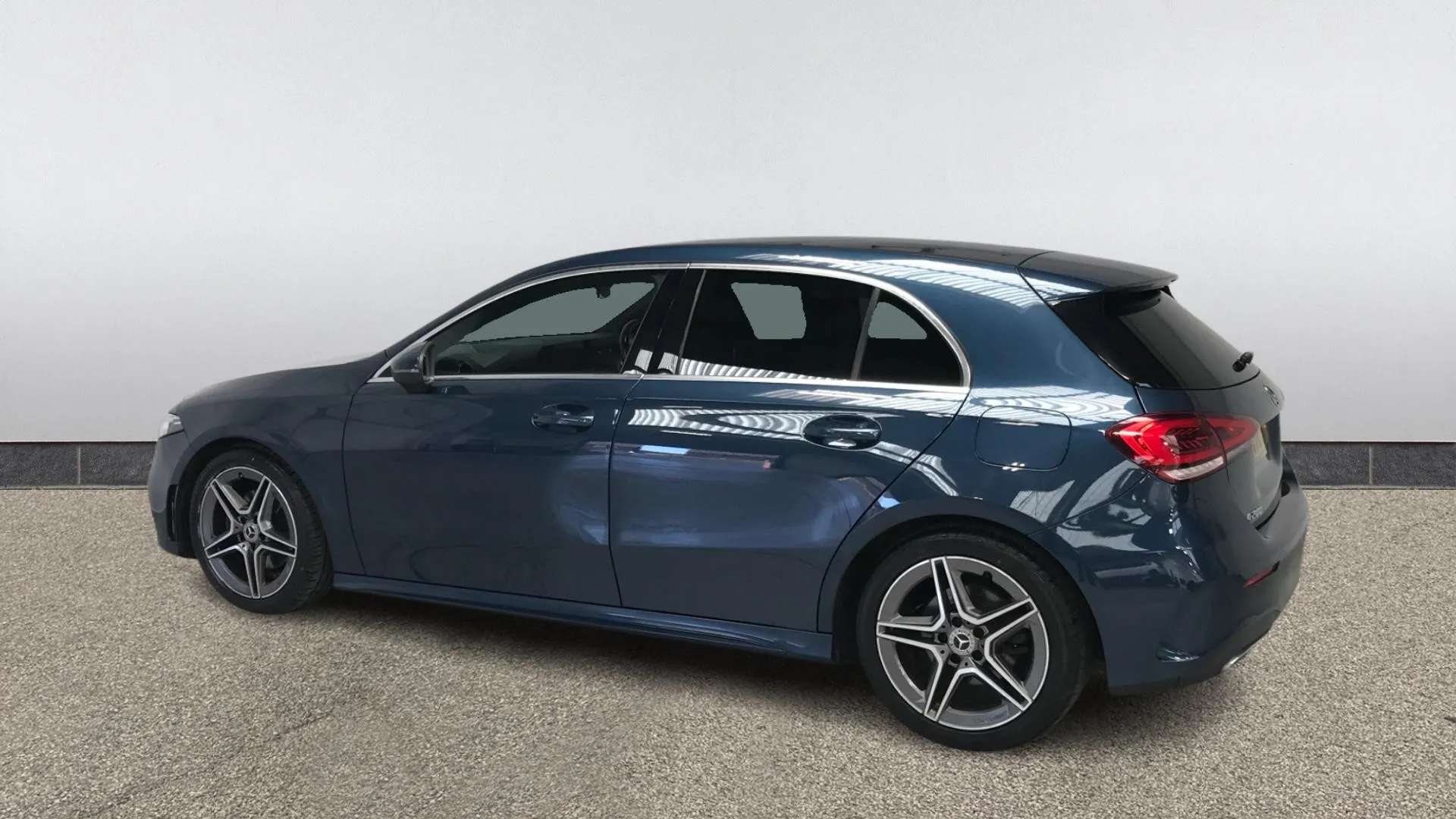 A 2020 MERCEDES-BENZ A CLASS A200 AMG Line Auto A 2020 MERCEDES-BENZ A CLASS A200 AMG Line Auto