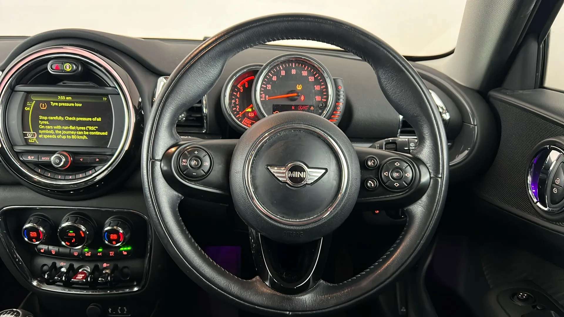 2016 MINI CLUBMAN 2016 MINI CLUBMAN