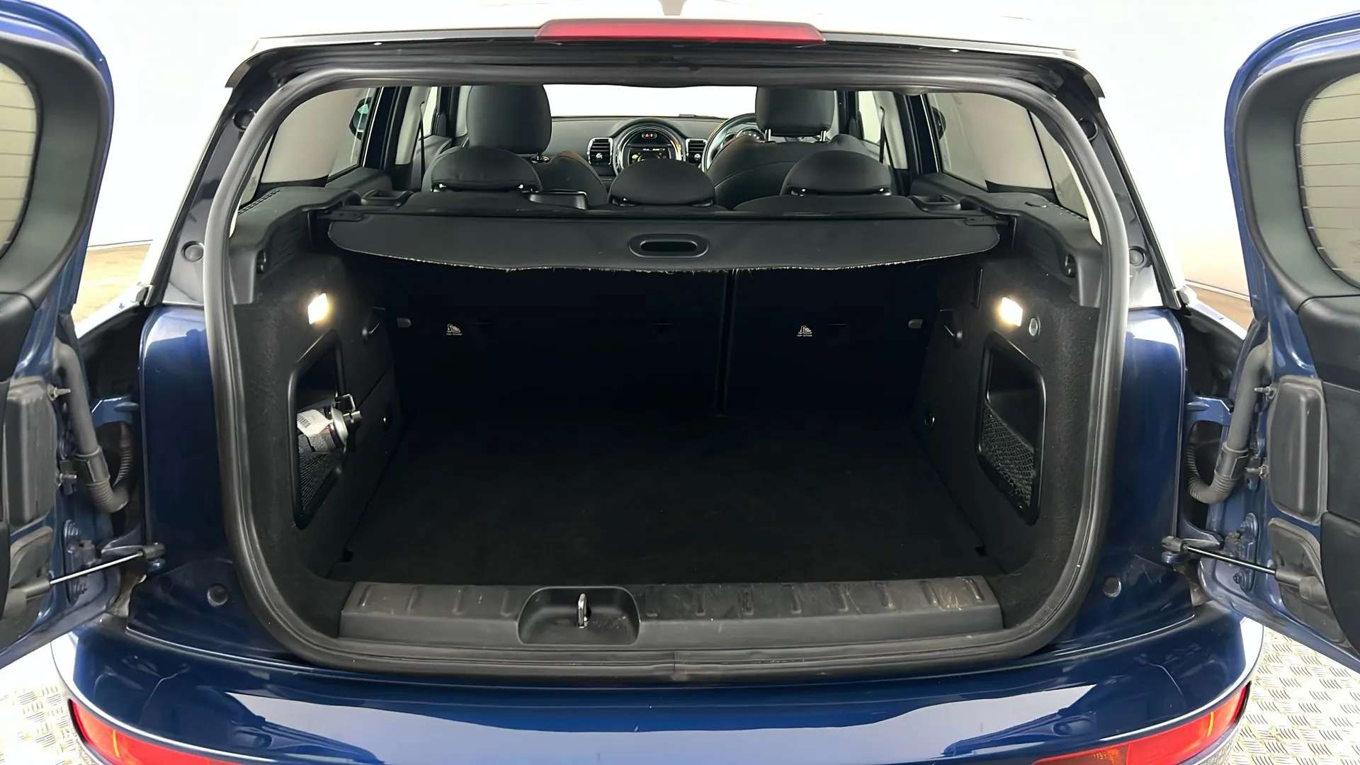 2016 MINI CLUBMAN 2016 MINI CLUBMAN