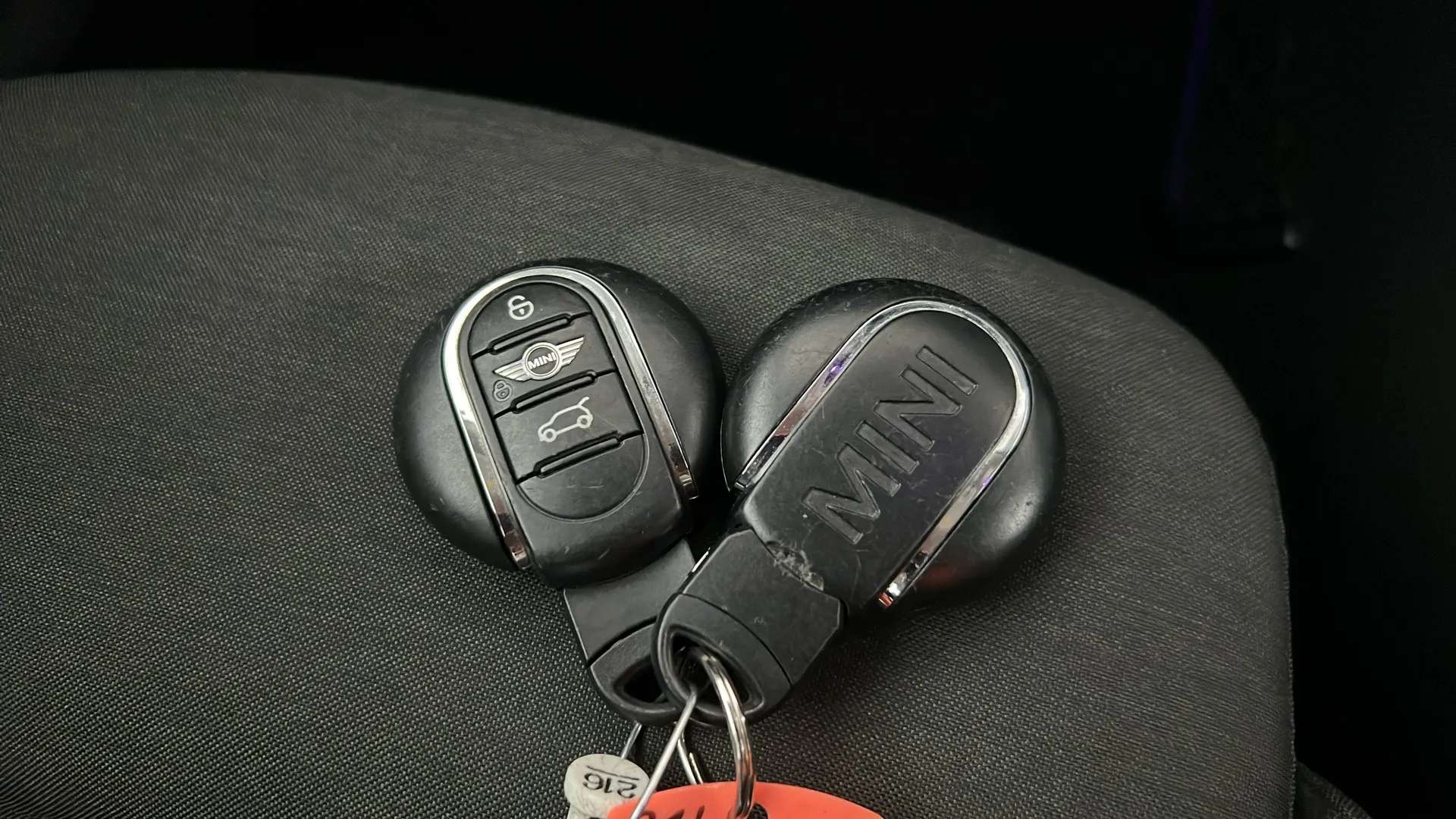 2016 MINI CLUBMAN 2016 MINI CLUBMAN