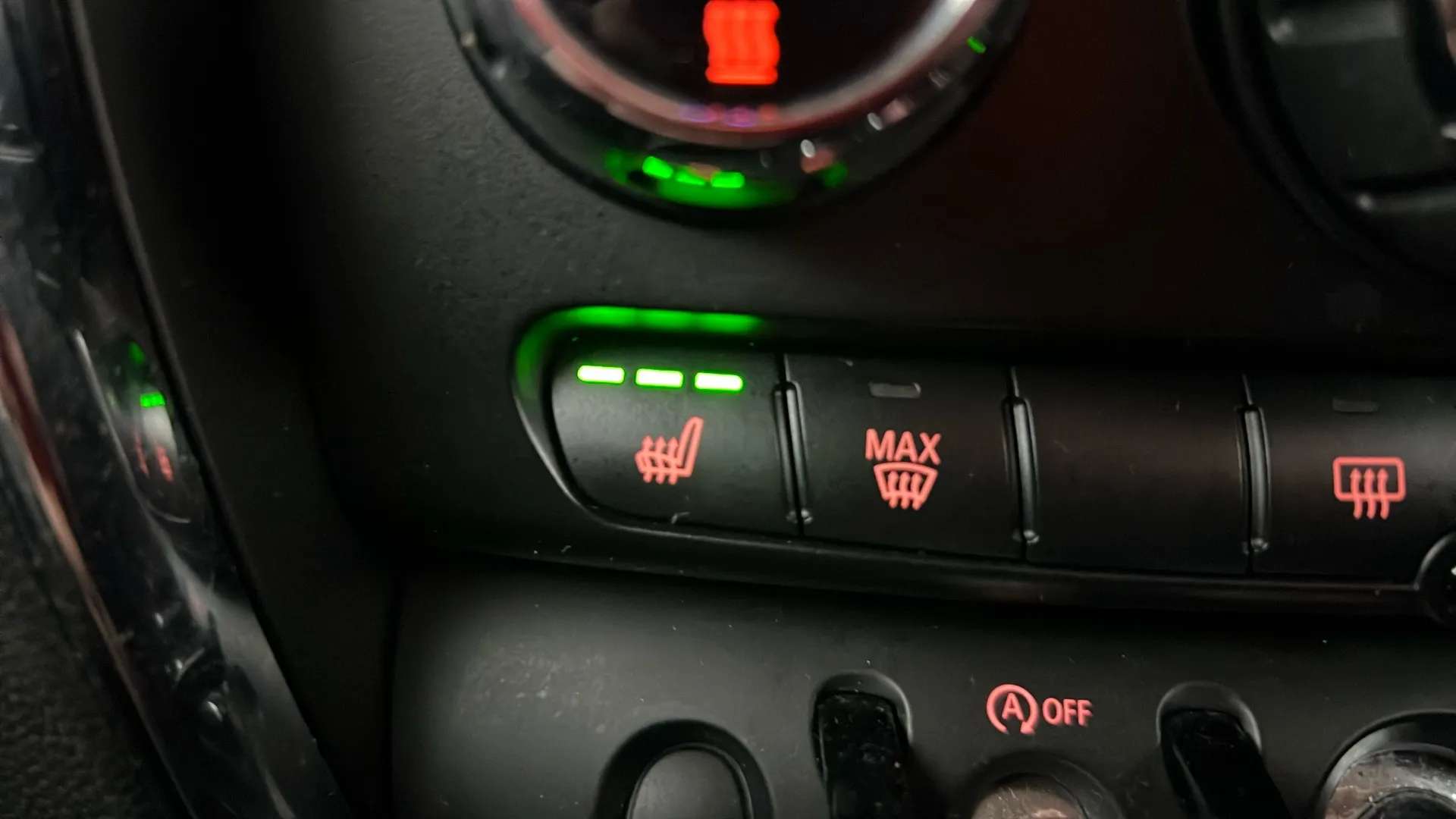 2016 MINI CLUBMAN 2016 MINI CLUBMAN