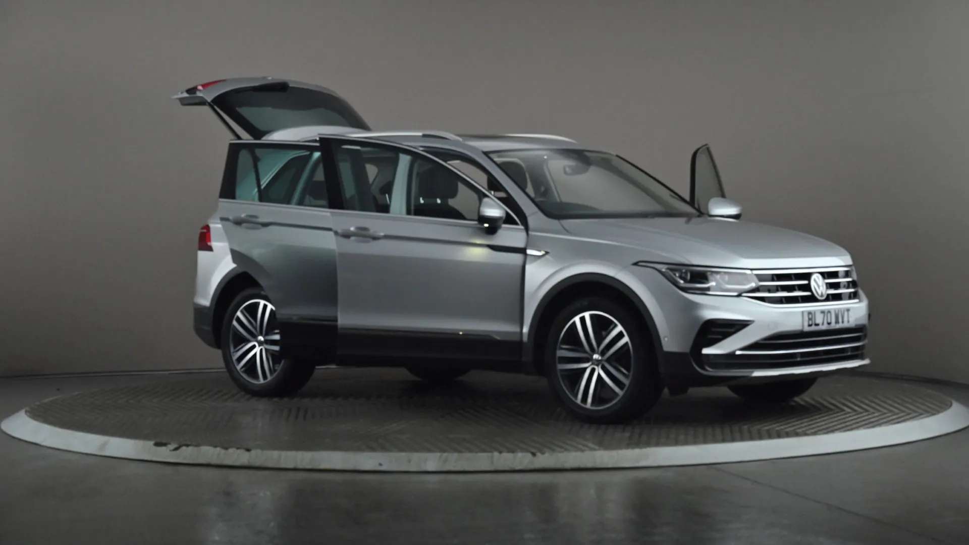 2020 VOLKSWAGEN TIGUAN 2020 VOLKSWAGEN TIGUAN