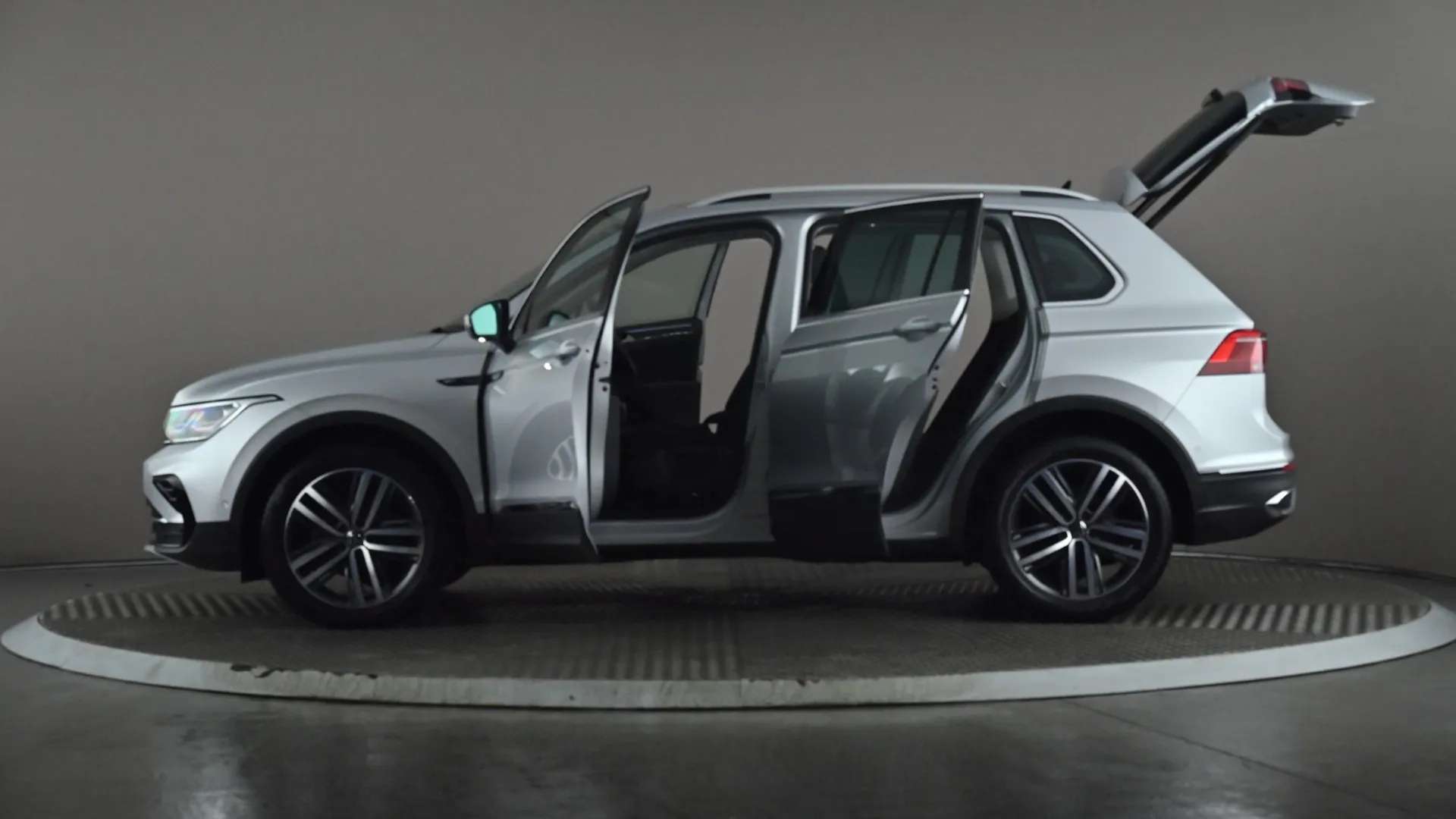 2020 VOLKSWAGEN TIGUAN 2020 VOLKSWAGEN TIGUAN
