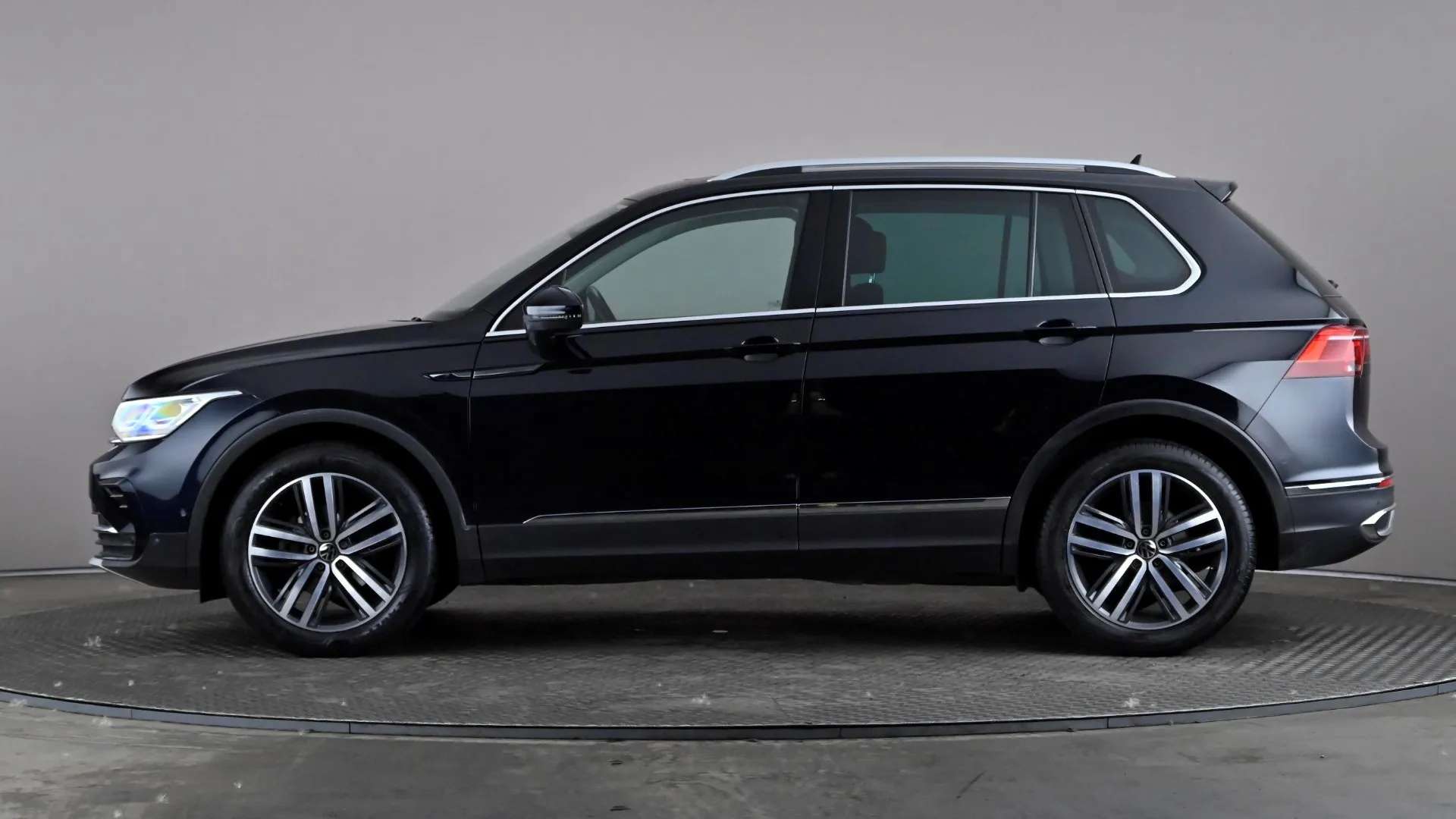 A 2021 VOLKSWAGEN TIGUAN 1.5 TSI 150 Elegance DSG A 2021 VOLKSWAGEN TIGUAN 1.5 TSI 150 Elegance DSG