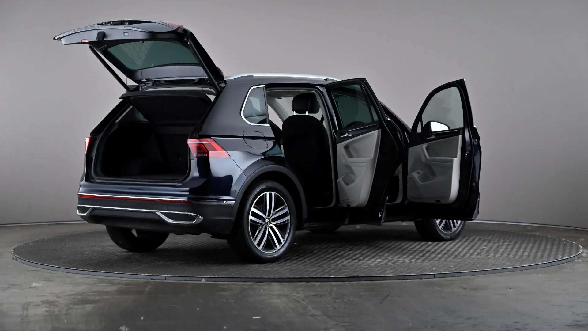 2021 VOLKSWAGEN TIGUAN 2021 VOLKSWAGEN TIGUAN