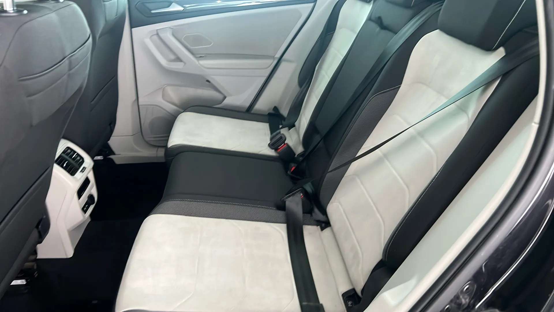 2021 VOLKSWAGEN TIGUAN 2021 VOLKSWAGEN TIGUAN