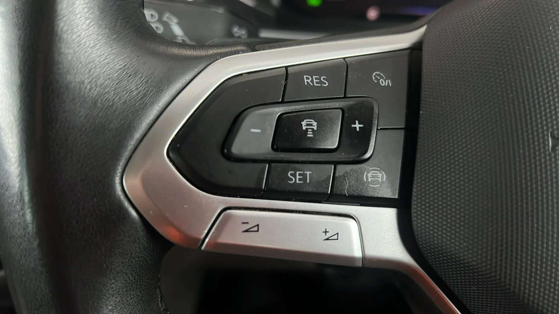 2021 VOLKSWAGEN TIGUAN 2021 VOLKSWAGEN TIGUAN
