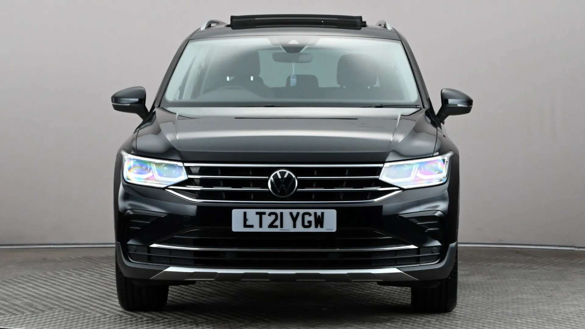 A 2021 VOLKSWAGEN TIGUAN 1.5 TSI 150 Elegance DSG A 2021 VOLKSWAGEN TIGUAN 1.5 TSI 150 Elegance DSG