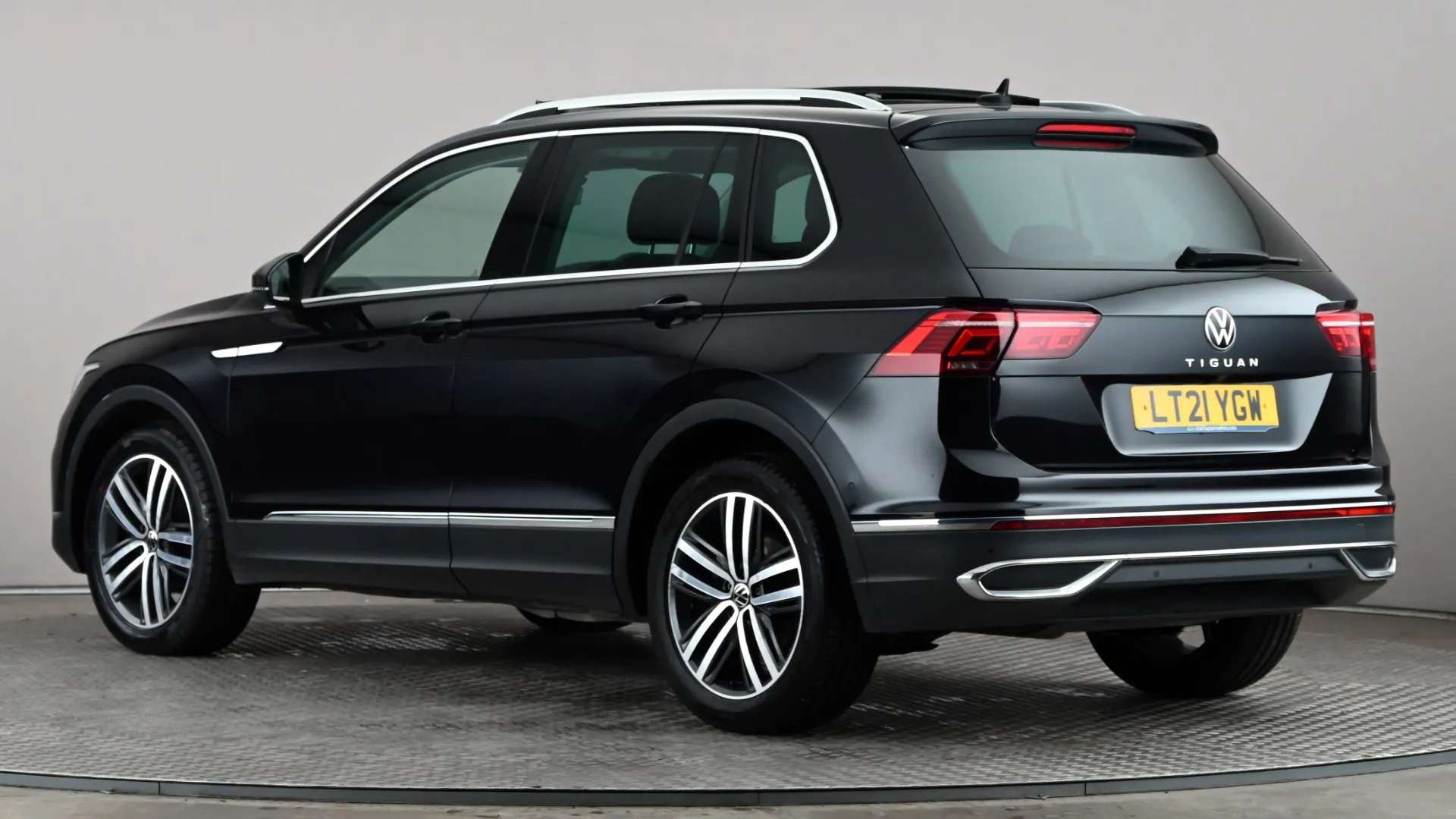 A 2021 VOLKSWAGEN TIGUAN 1.5 TSI 150 Elegance DSG A 2021 VOLKSWAGEN TIGUAN 1.5 TSI 150 Elegance DSG