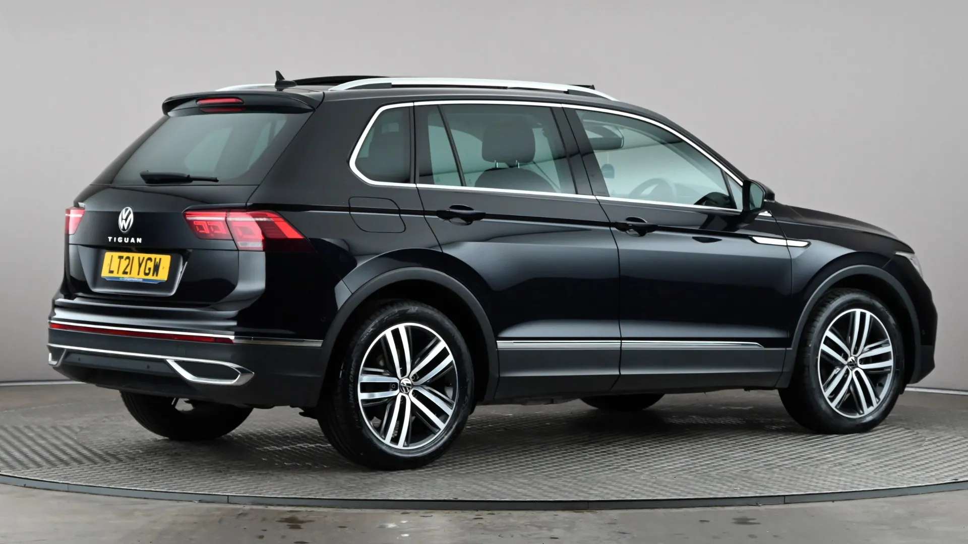2021 VOLKSWAGEN TIGUAN 2021 VOLKSWAGEN TIGUAN