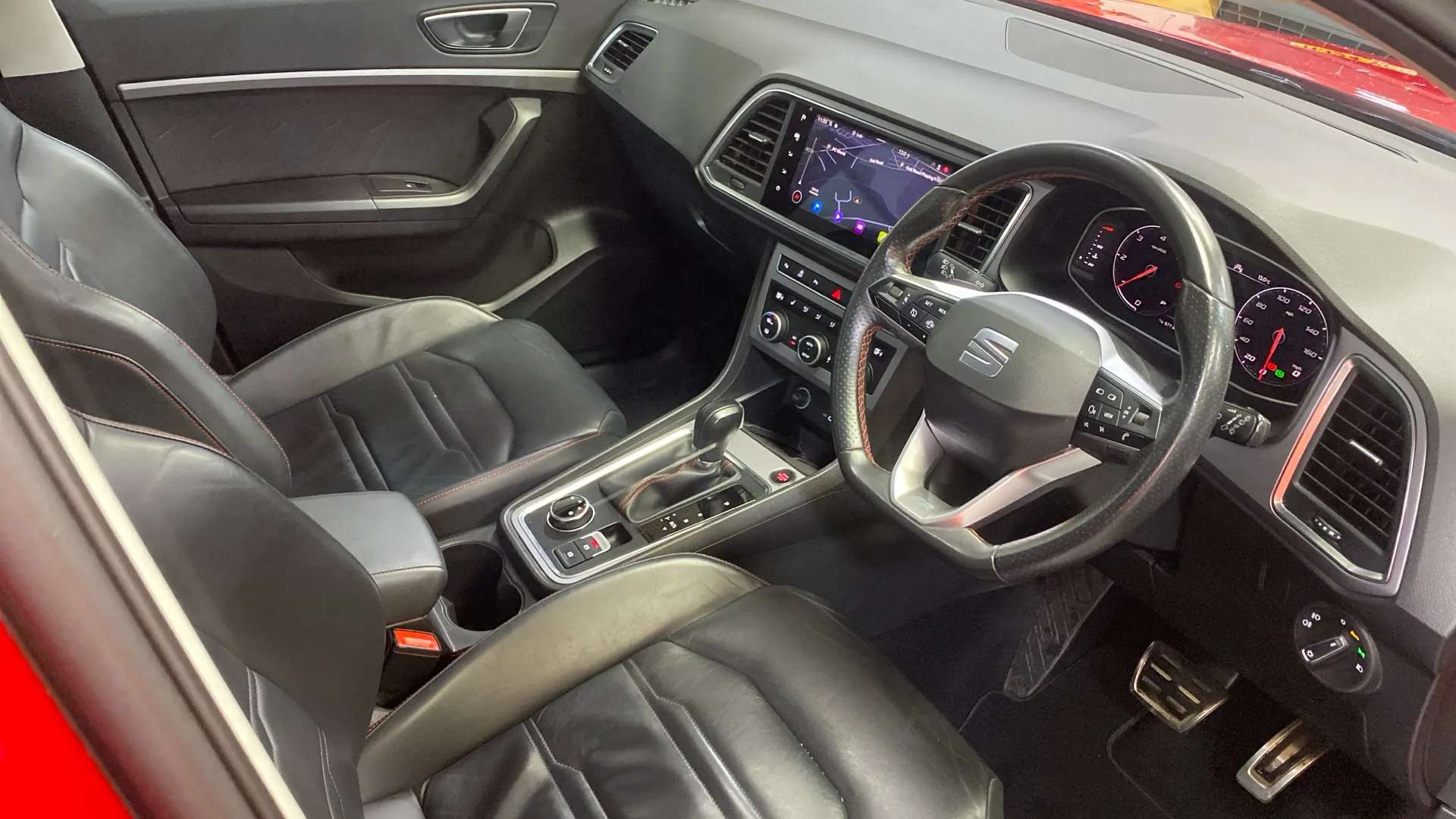 A 2021 SEAT ATECA 2.0 TDI 150 FR Sport DSG A 2021 SEAT ATECA 2.0 TDI 150 FR Sport DSG