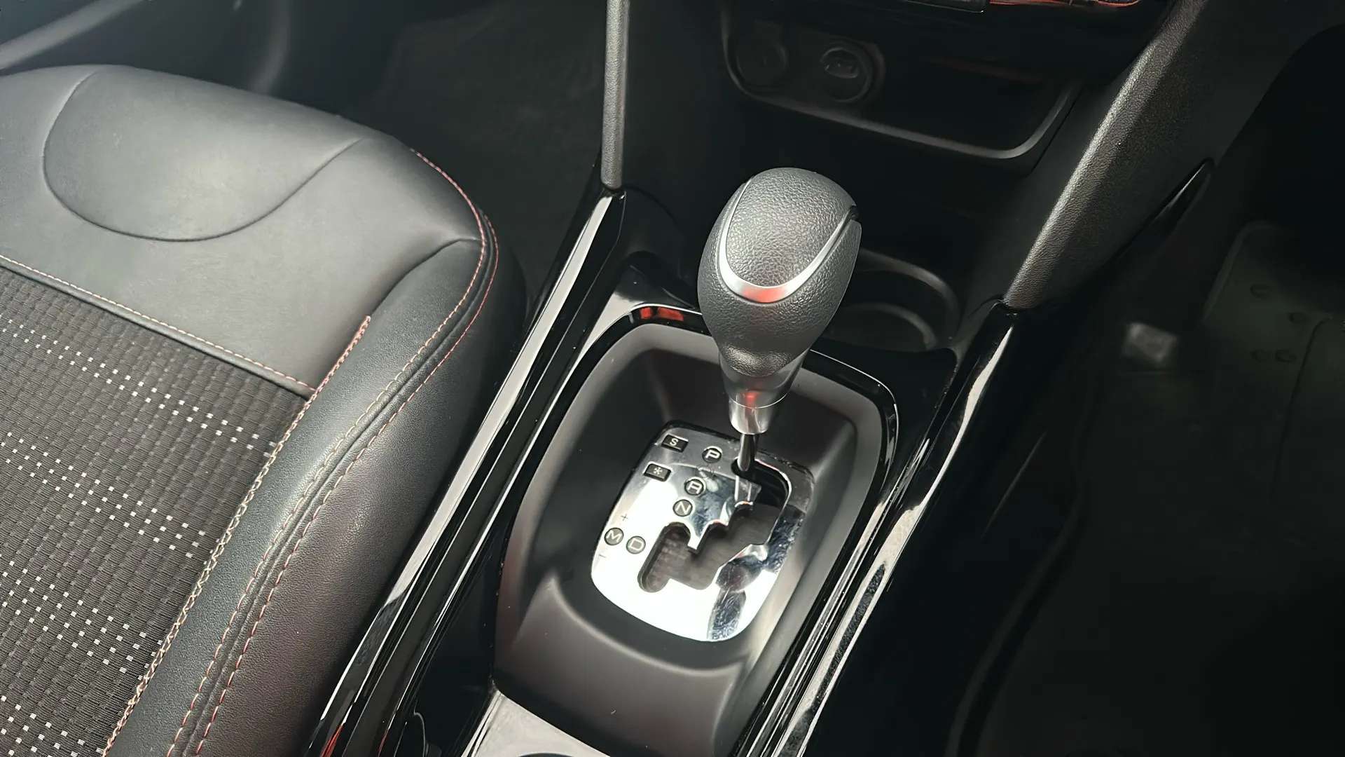 2019 PEUGEOT 2008 2019 PEUGEOT 2008