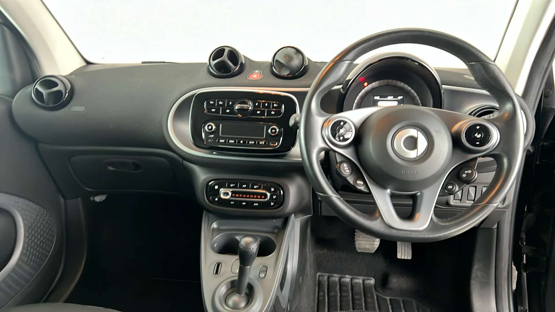2017 SMART FORTWO COUPE 2017 SMART FORTWO COUPE
