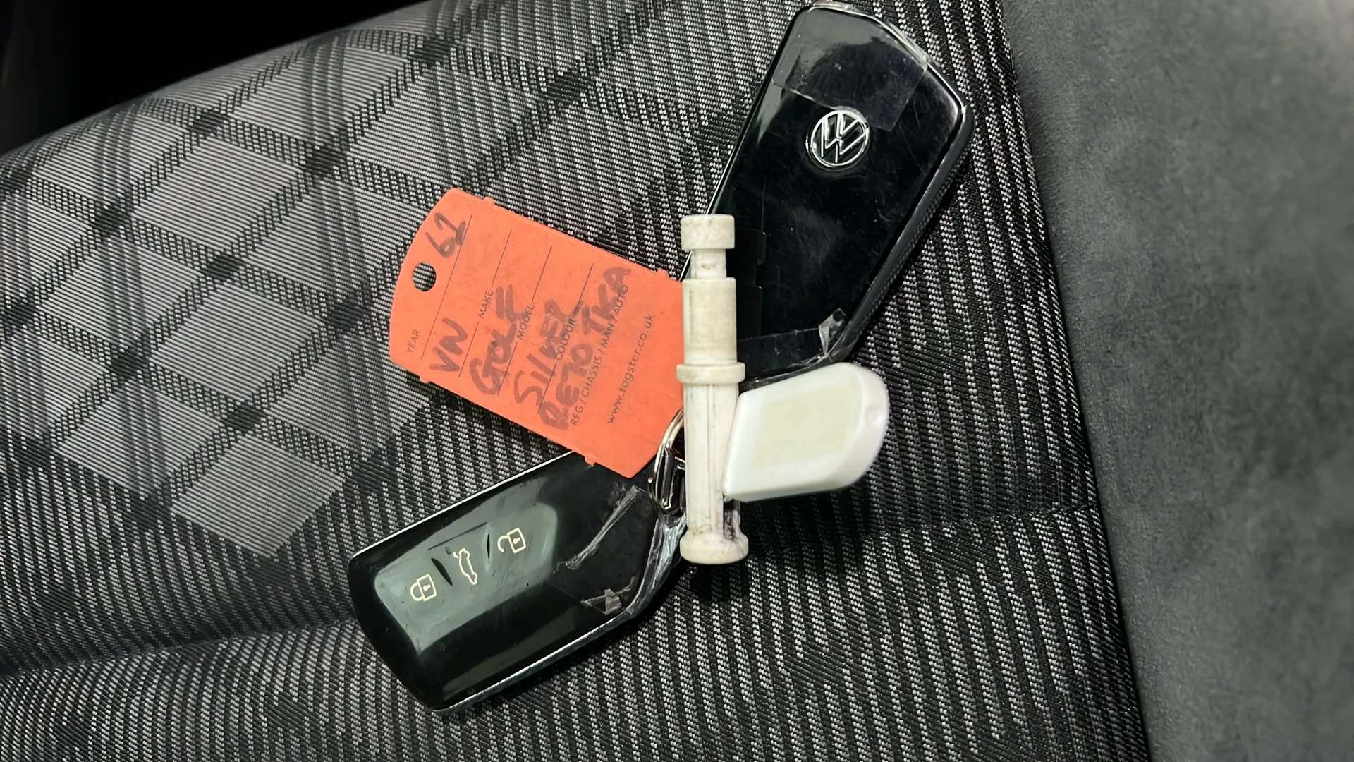 2020 VOLKSWAGEN GOLF 2020 VOLKSWAGEN GOLF