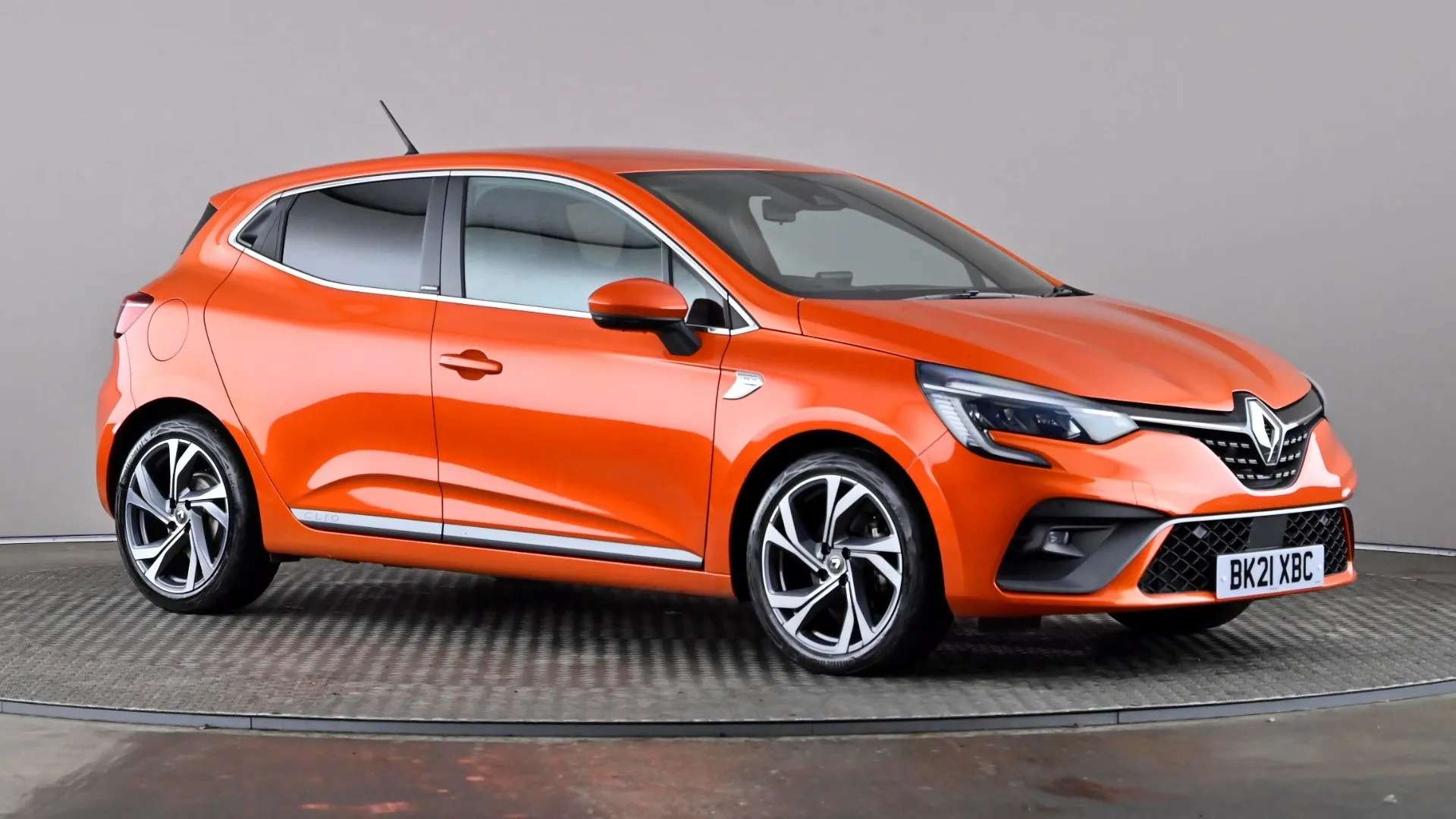 A 2021 RENAULT CLIO 1.6 E-TECH Hybrid 140 RS Line Auto A 2021 RENAULT CLIO 1.6 E-TECH Hybrid 140 RS Line Auto