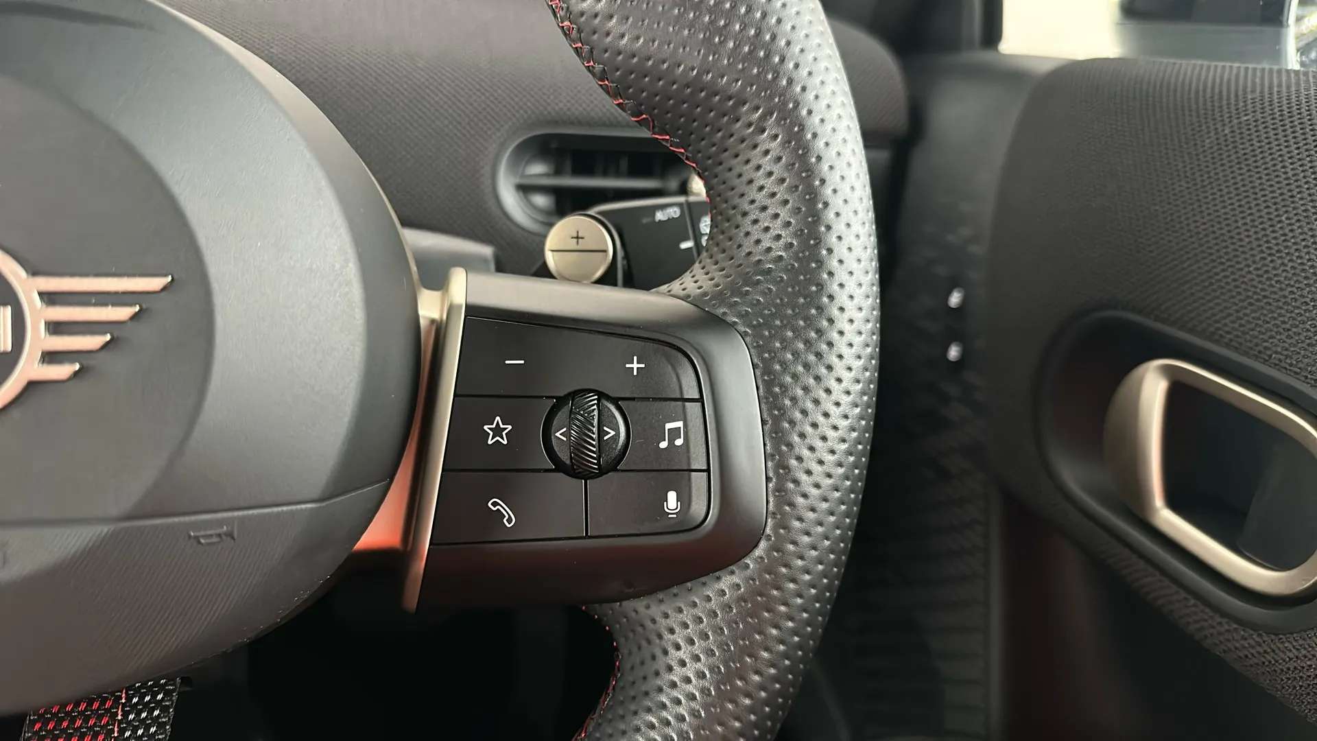 2024 MINI COOPER 2024 MINI COOPER