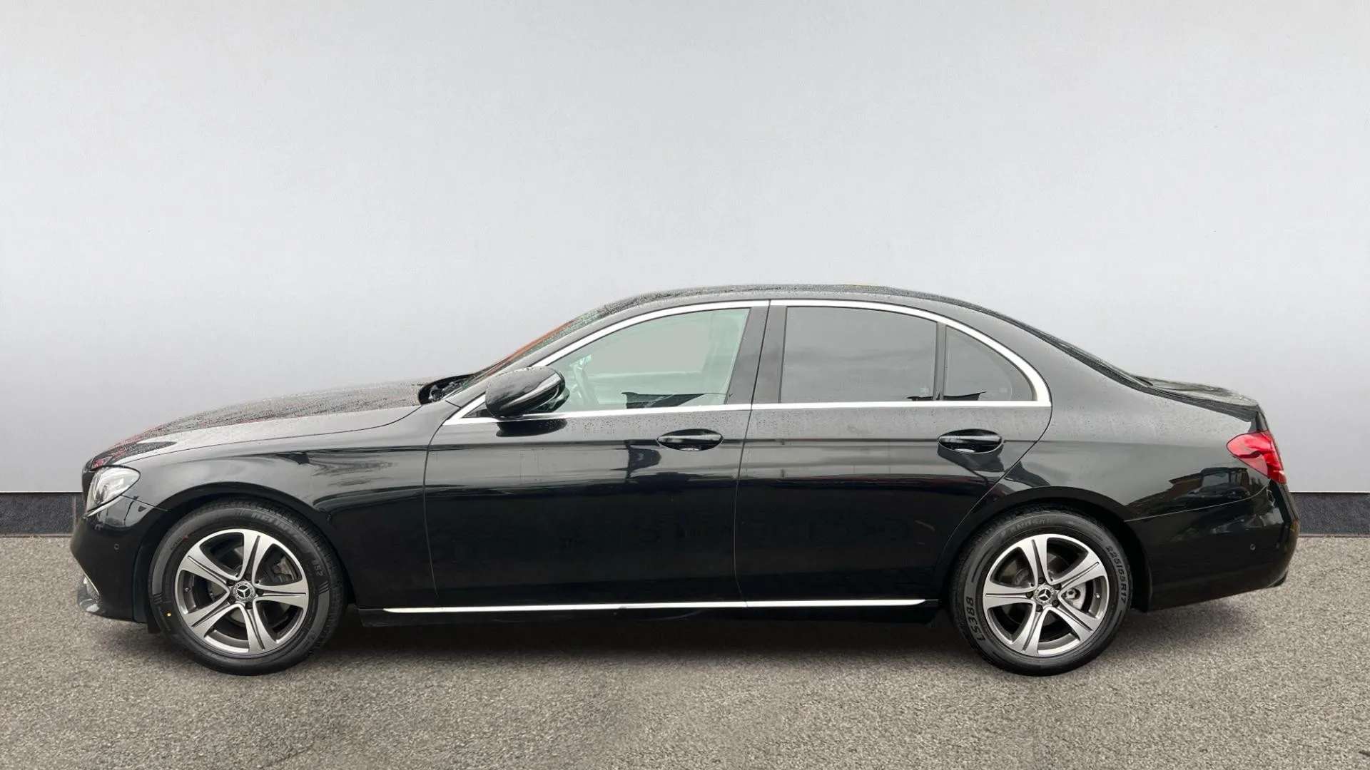 A 2019 MERCEDES-BENZ E CLASS E 200 SE 9G-Tronic A 2019 MERCEDES-BENZ E CLASS E 200 SE 9G-Tronic