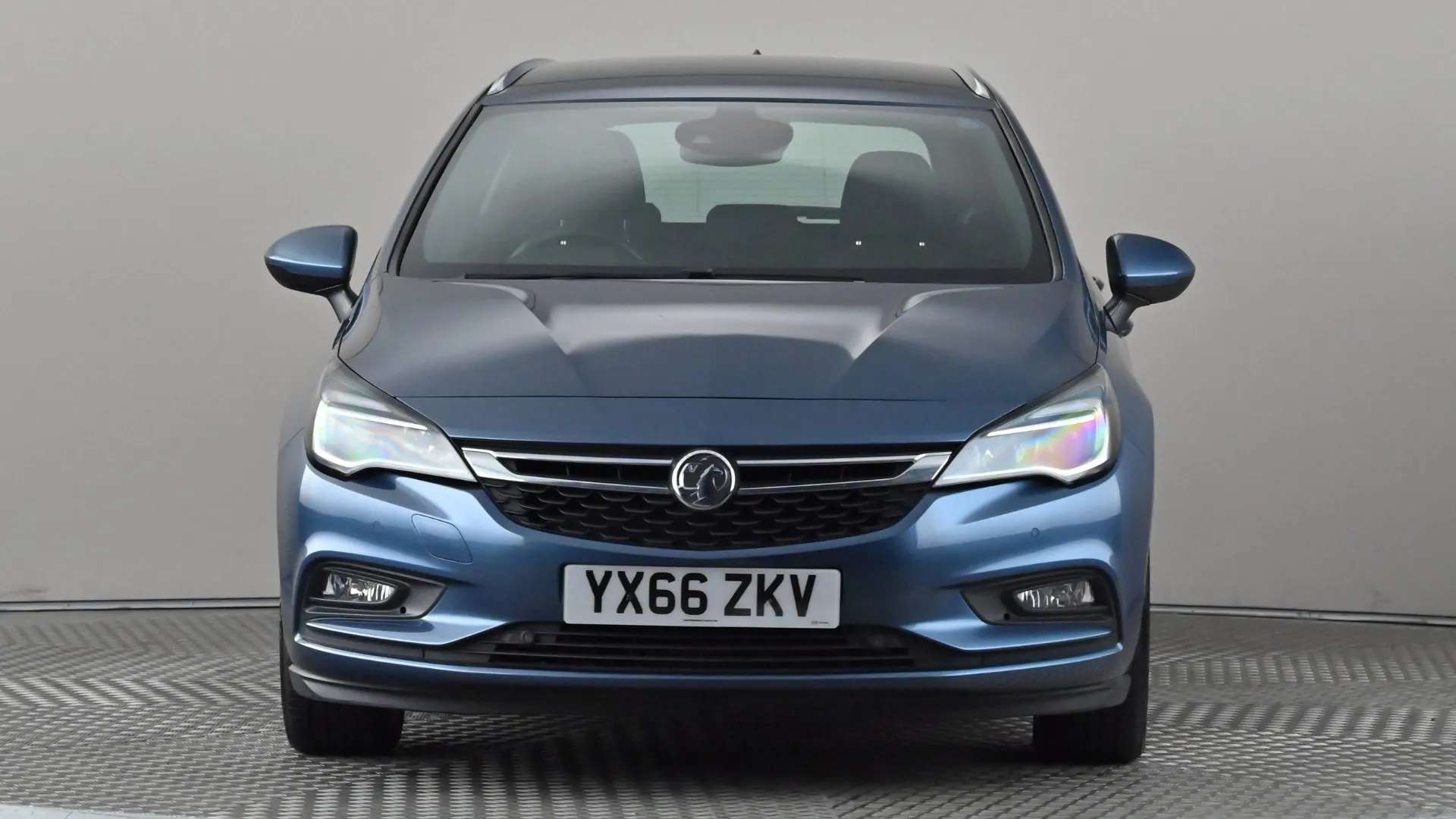 A 2016 VAUXHALL ASTRA 1.4T 16V 150 SRi Nav Auto A 2016 VAUXHALL ASTRA 1.4T 16V 150 SRi Nav Auto