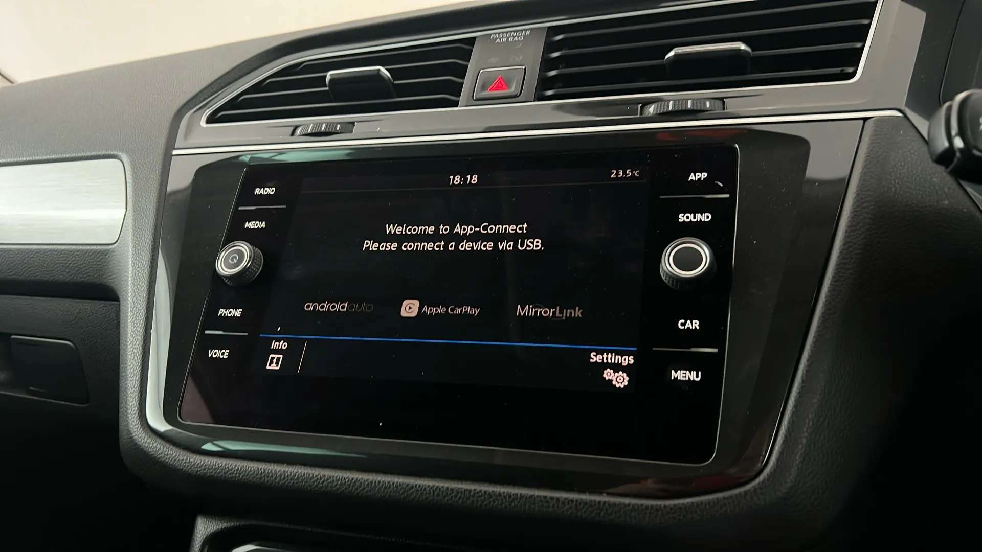 2017 VOLKSWAGEN TIGUAN 2017 VOLKSWAGEN TIGUAN