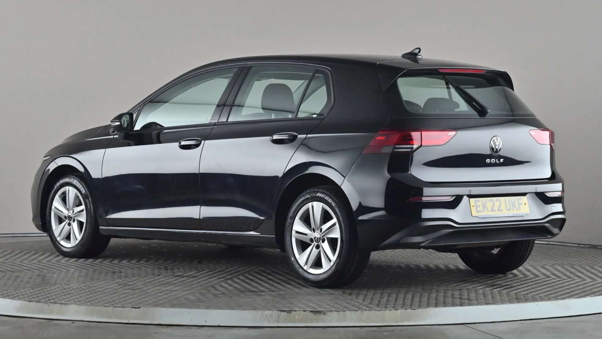 A 2022 VOLKSWAGEN GOLF 2.0 TDI Life DSG A 2022 VOLKSWAGEN GOLF 2.0 TDI Life DSG