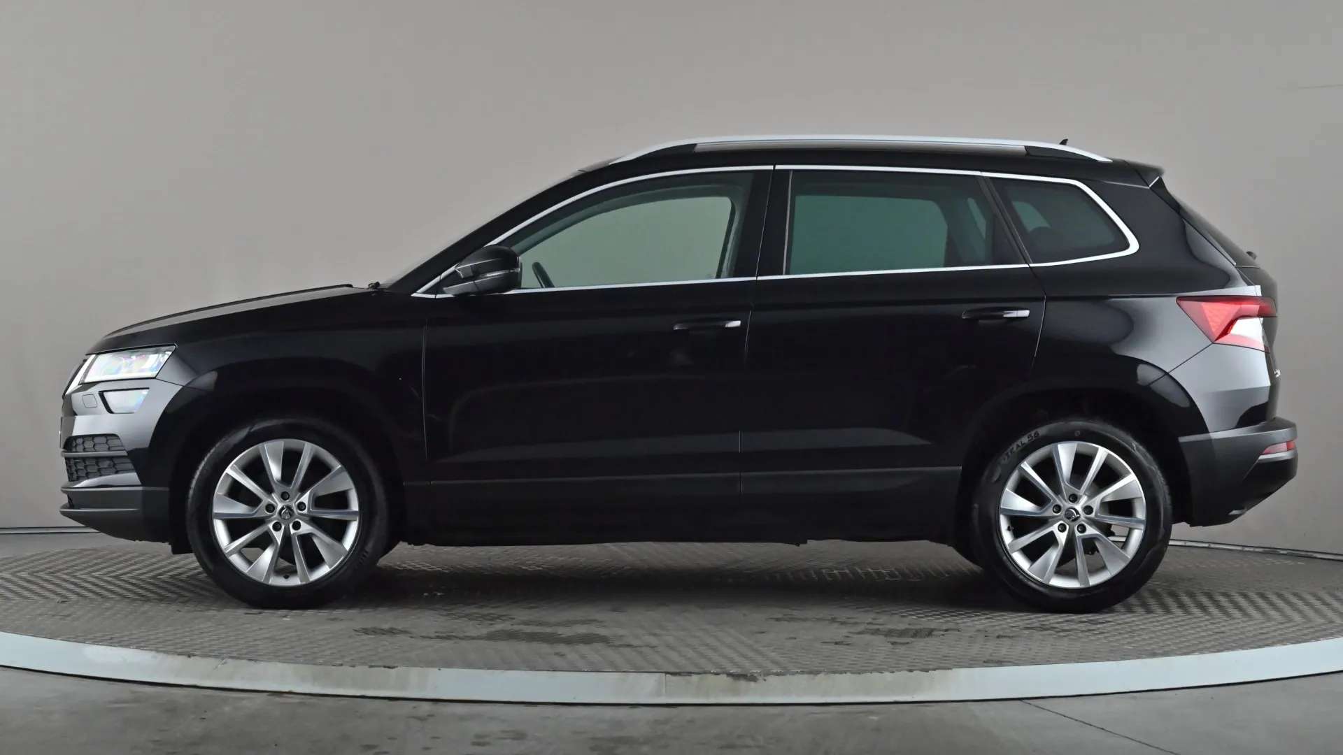 A 2018 SKODA KAROQ 2.0 TDI SE L 4x4 A 2018 SKODA KAROQ 2.0 TDI SE L 4x4