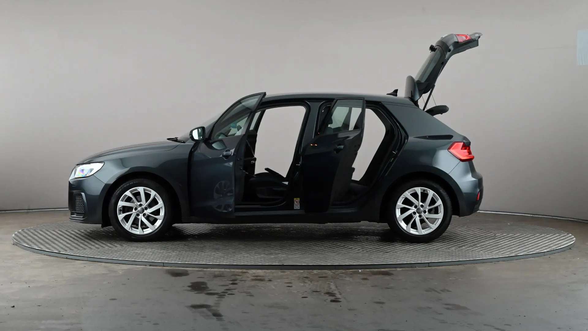 2018 AUDI A1 2018 AUDI A1