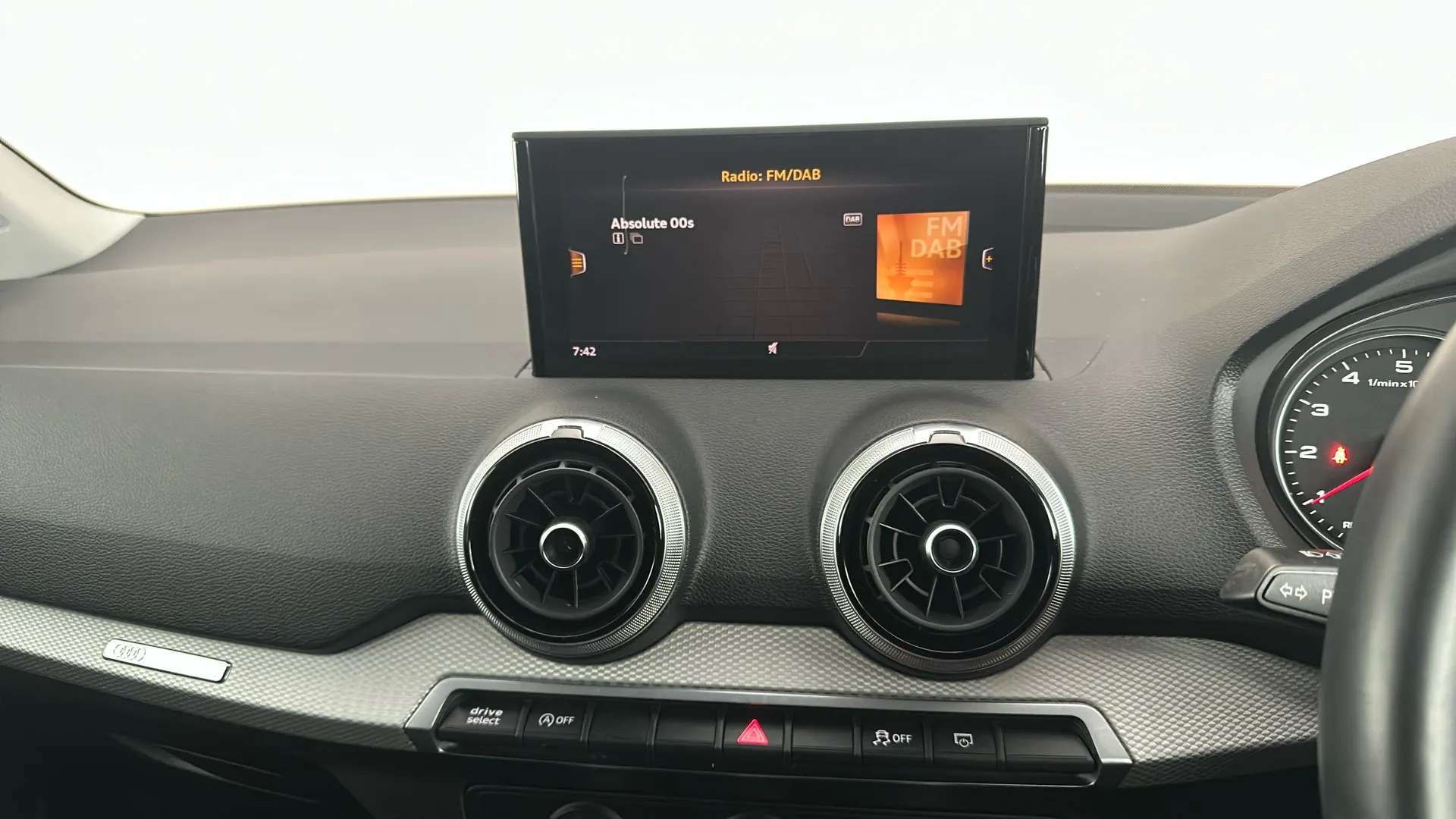 2022 AUDI Q2 2022 AUDI Q2