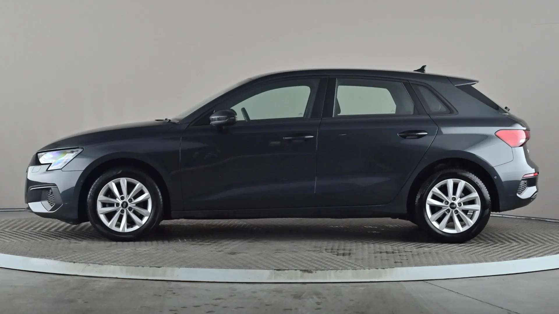 A 2022 AUDI A3 30 TFSI Technik A 2022 AUDI A3 30 TFSI Technik