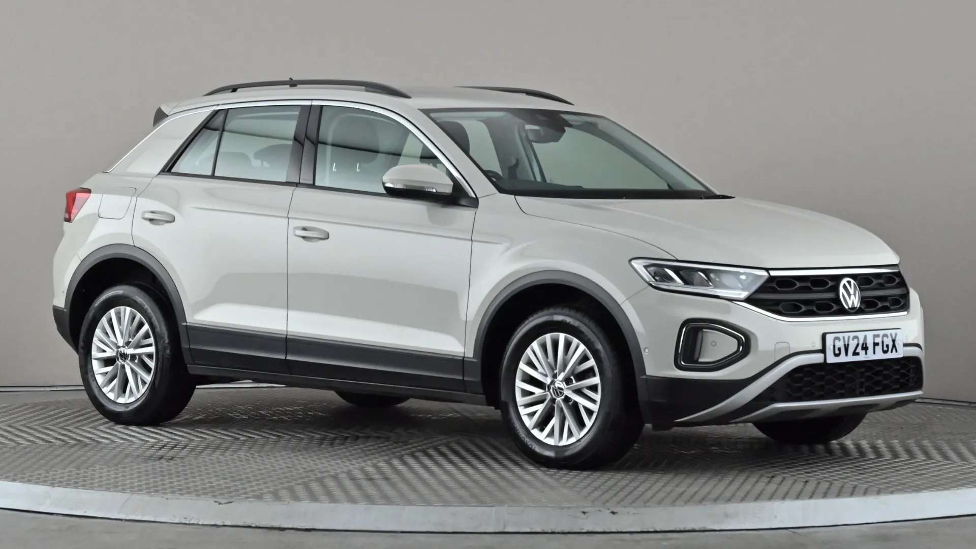 A 2024 VOLKSWAGEN T-ROC 1.0 TSI 115 Life A 2024 VOLKSWAGEN T-ROC 1.0 TSI 115 Life