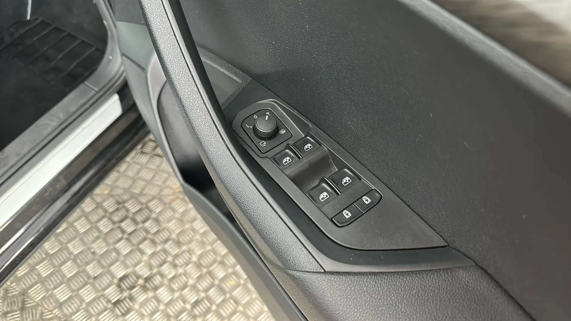 2024 SKODA KAROQ 2024 SKODA KAROQ