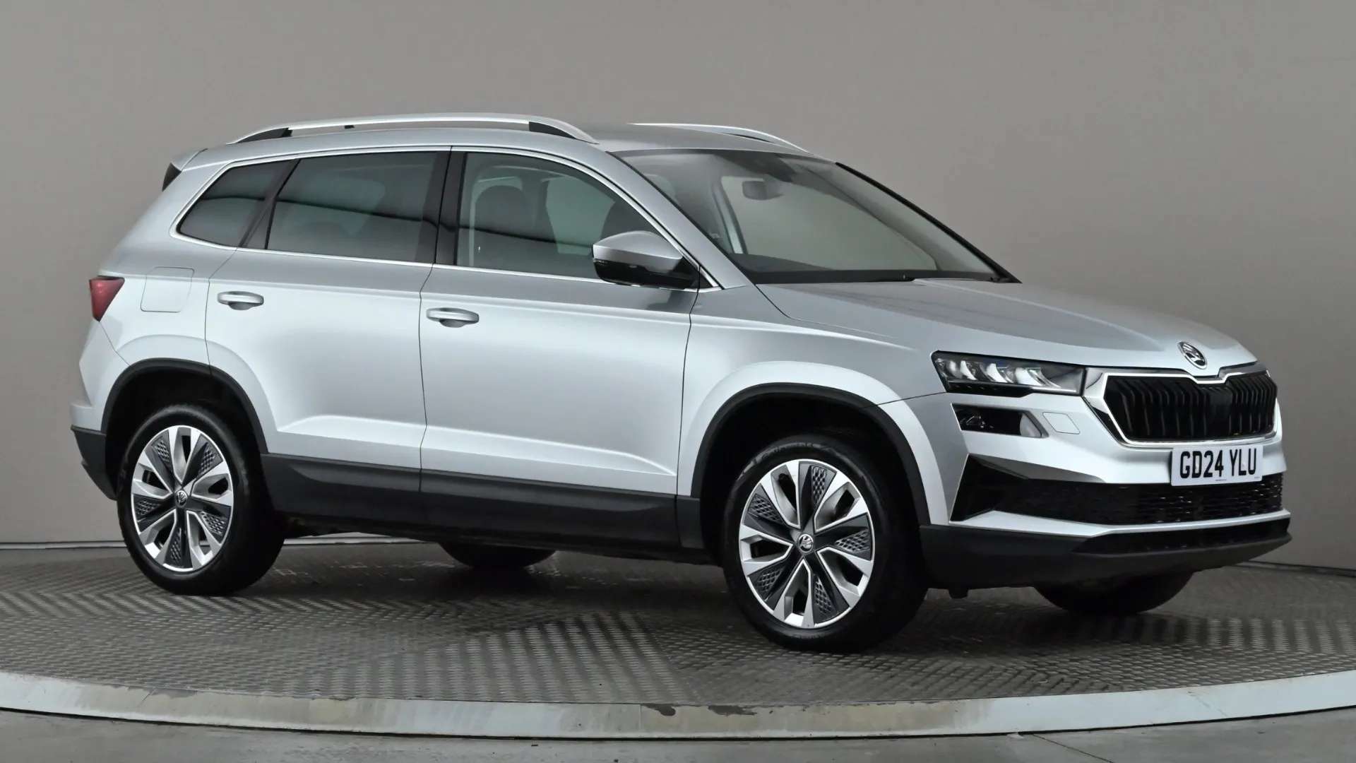 A 2024 SKODA KAROQ 1.0 TSI 116 SE L A 2024 SKODA KAROQ 1.0 TSI 116 SE L