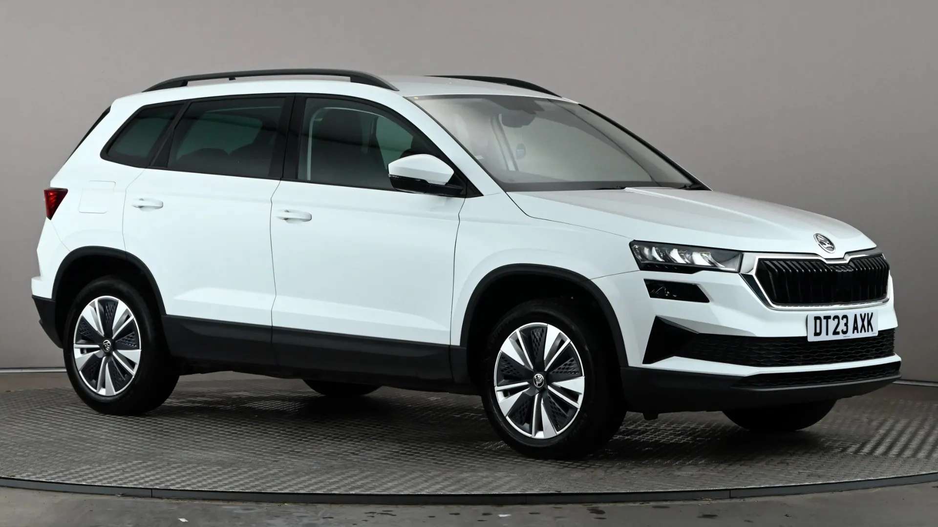A 2023 SKODA KAROQ 1.0 TSI SE Drive A 2023 SKODA KAROQ 1.0 TSI SE Drive