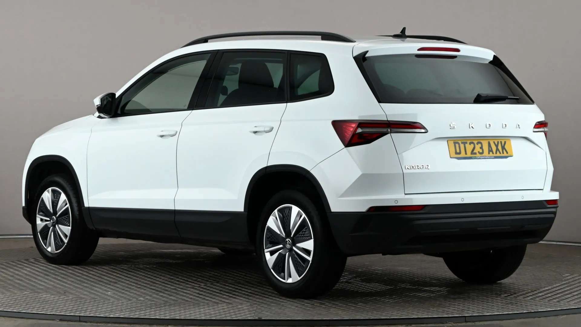 A 2023 SKODA KAROQ 1.0 TSI SE Drive A 2023 SKODA KAROQ 1.0 TSI SE Drive