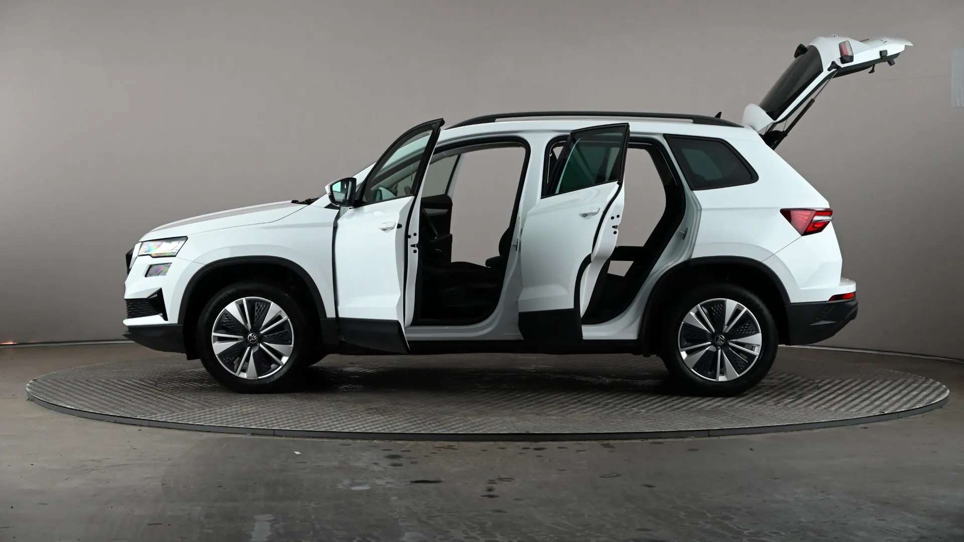 2023 SKODA KAROQ 2023 SKODA KAROQ