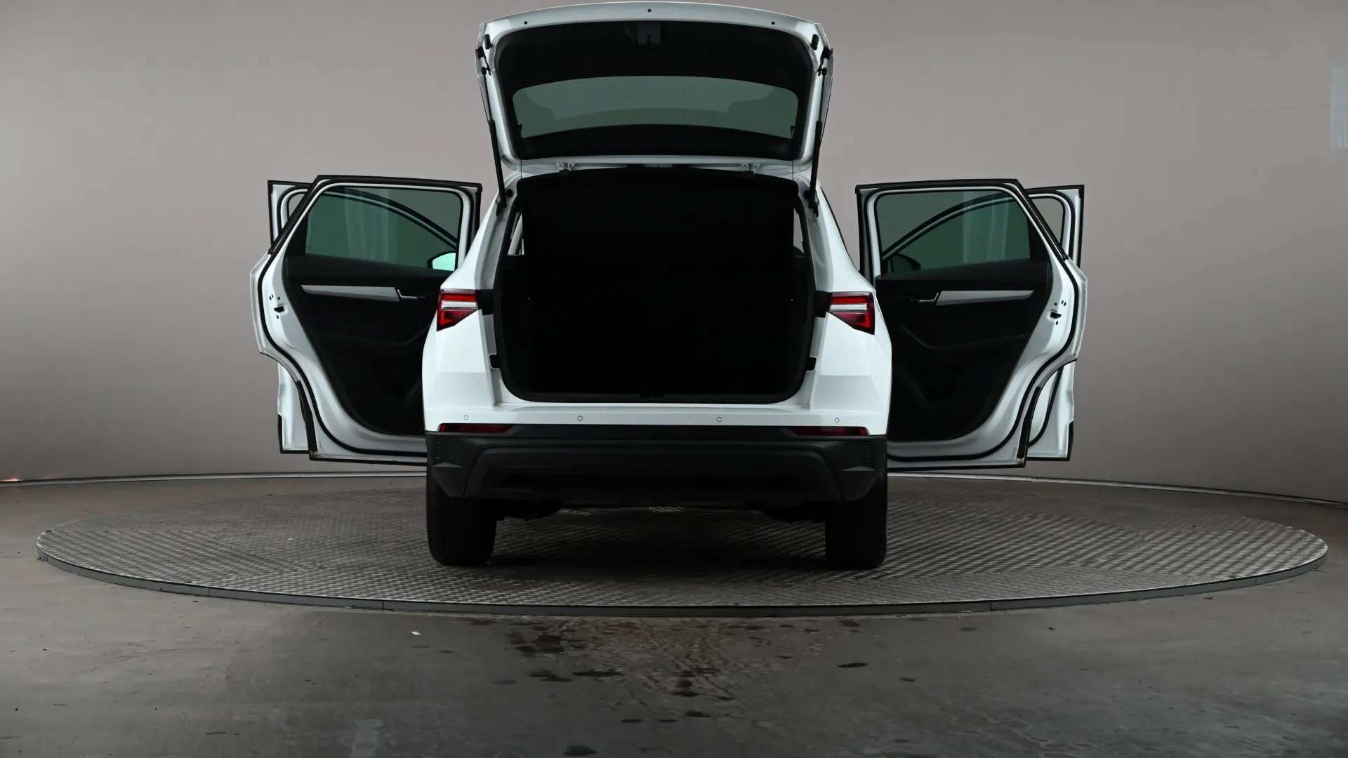 2023 SKODA KAROQ 2023 SKODA KAROQ