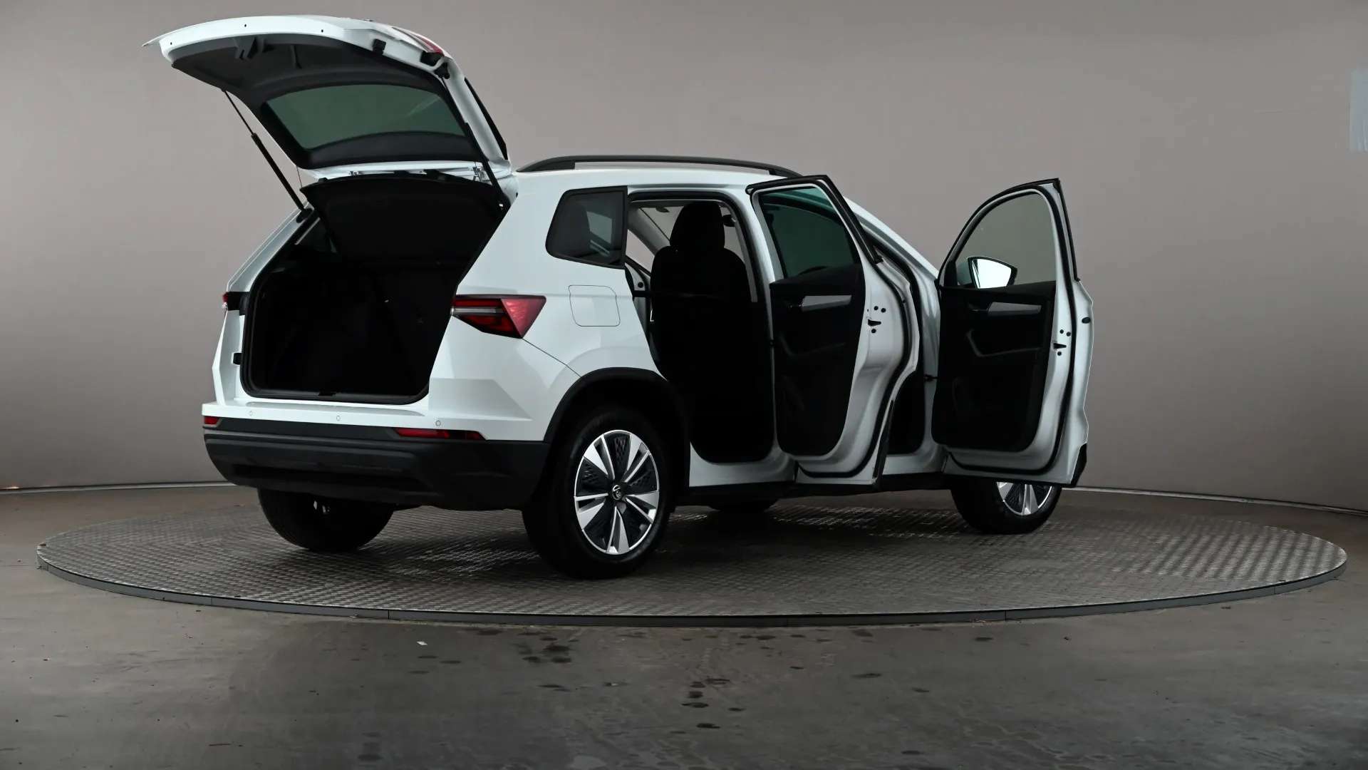 2023 SKODA KAROQ 2023 SKODA KAROQ