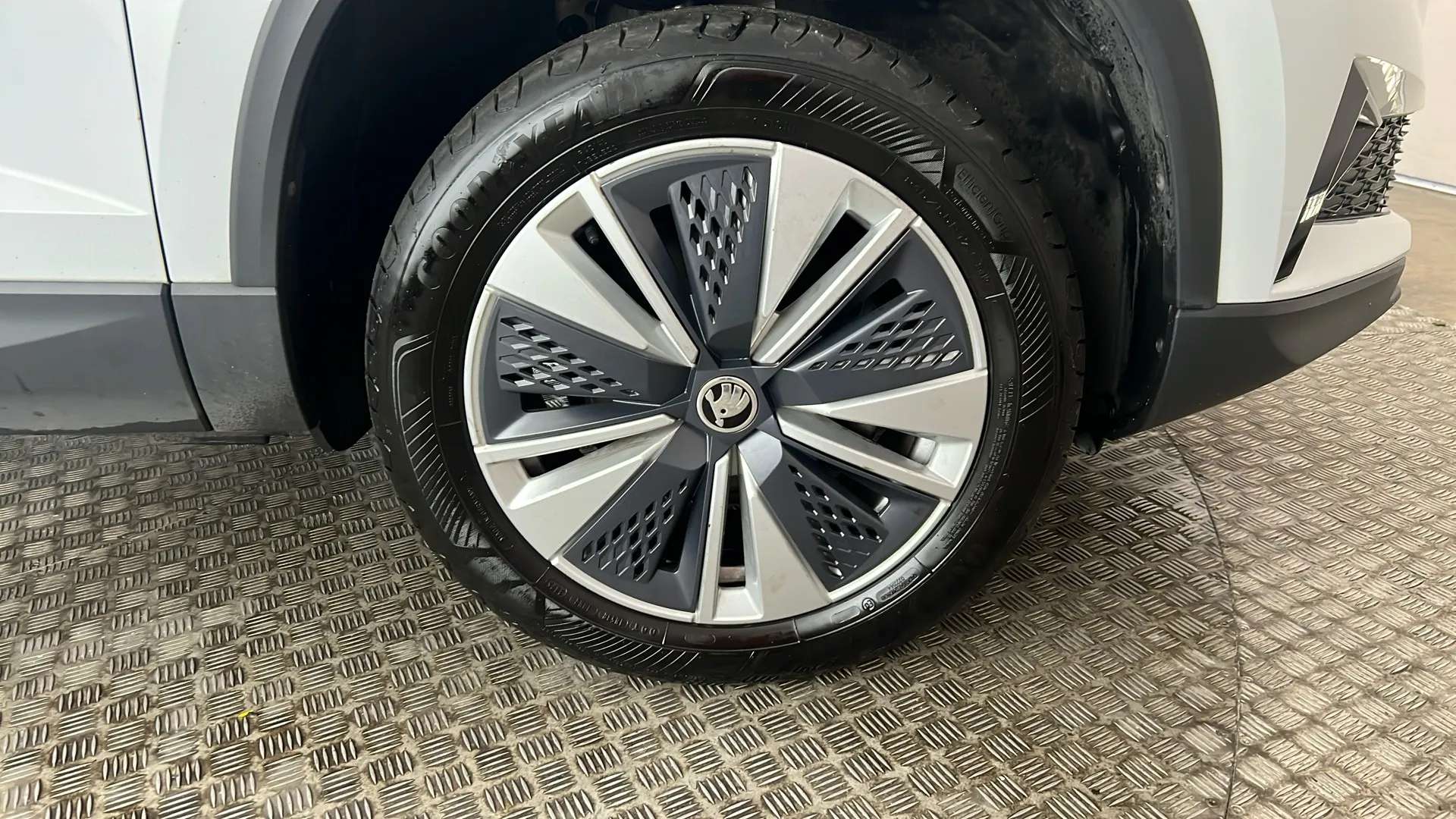 2023 SKODA KAROQ 2023 SKODA KAROQ