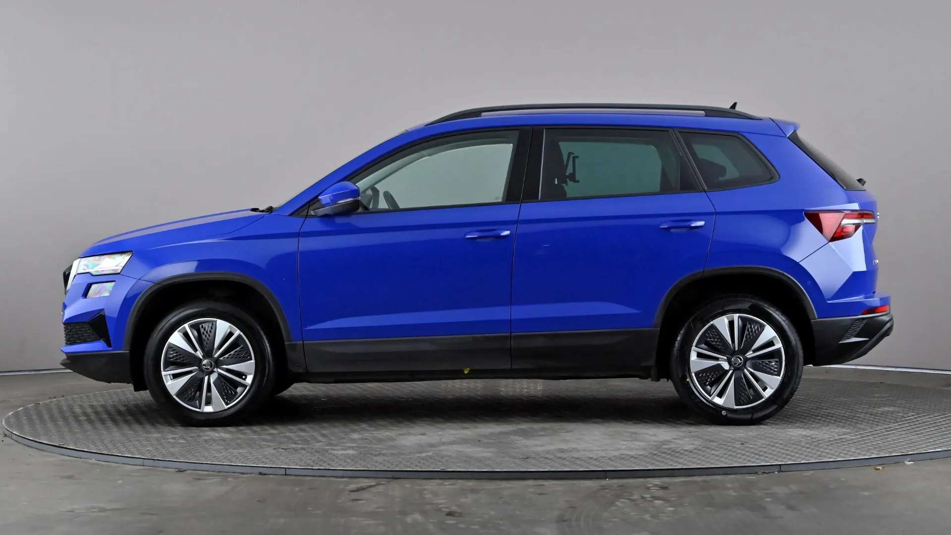 A 2022 SKODA KAROQ 1.0 TSI SE Drive A 2022 SKODA KAROQ 1.0 TSI SE Drive