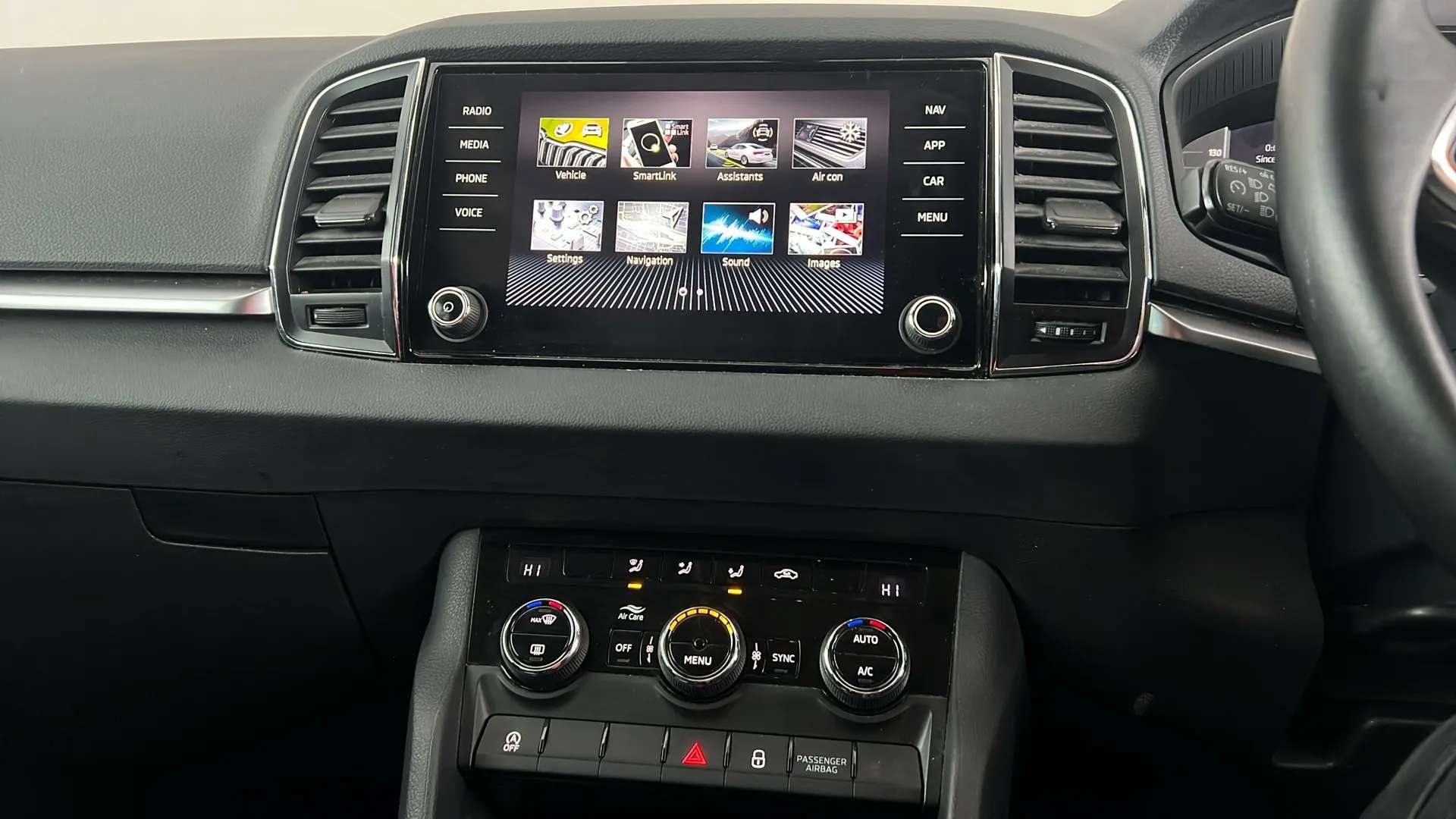 2022 SKODA KAROQ 2022 SKODA KAROQ