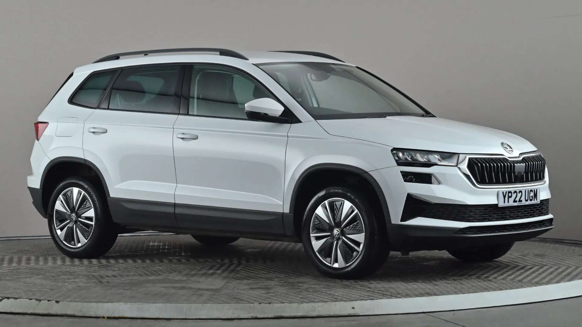 A 2022 SKODA KAROQ 1.0 TSI SE Drive A 2022 SKODA KAROQ 1.0 TSI SE Drive