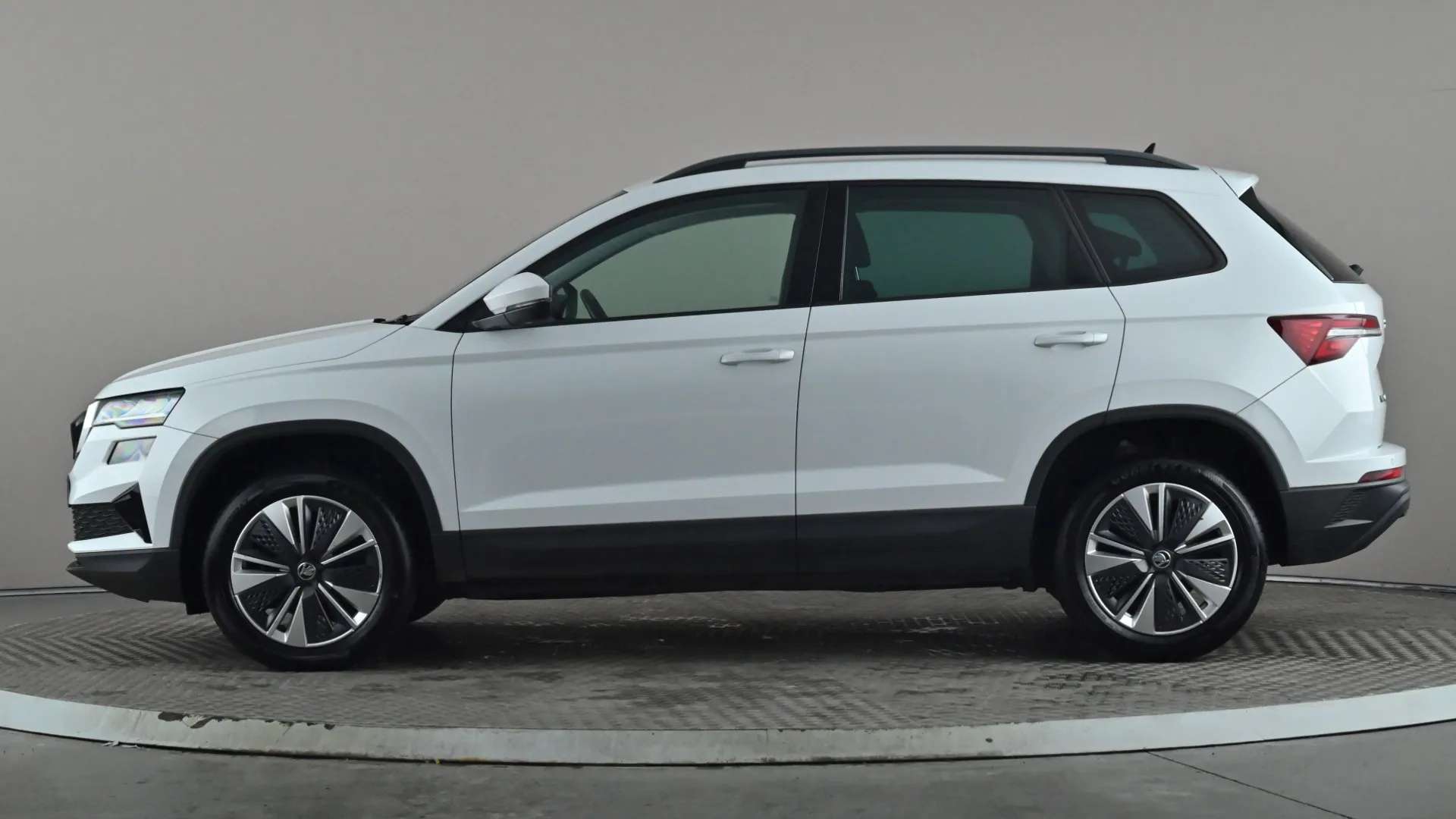 A 2022 SKODA KAROQ 1.0 TSI SE Drive A 2022 SKODA KAROQ 1.0 TSI SE Drive