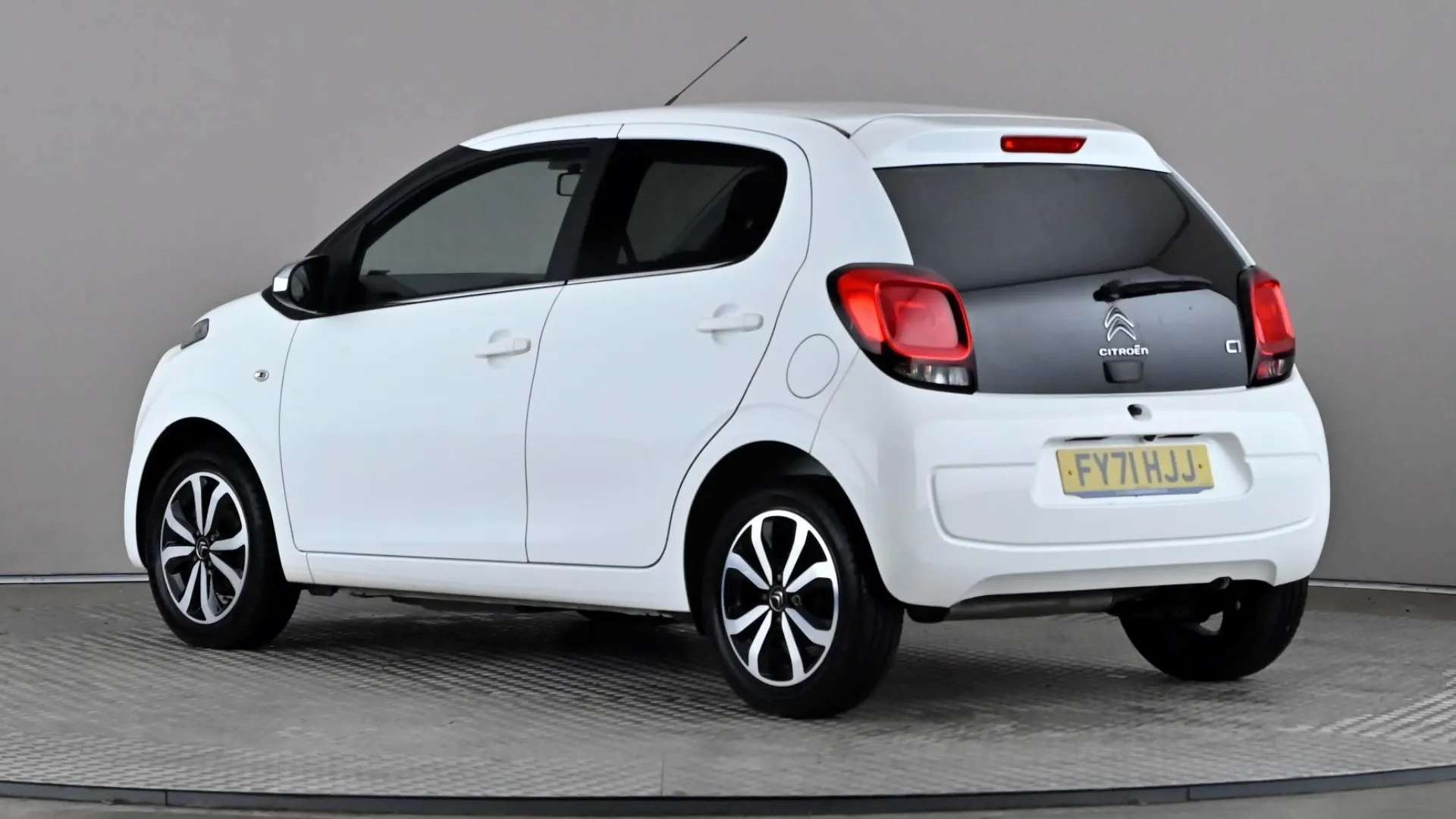 A 2021 CITROEN C1 1.0 VTi 72 Shine A 2021 CITROEN C1 1.0 VTi 72 Shine