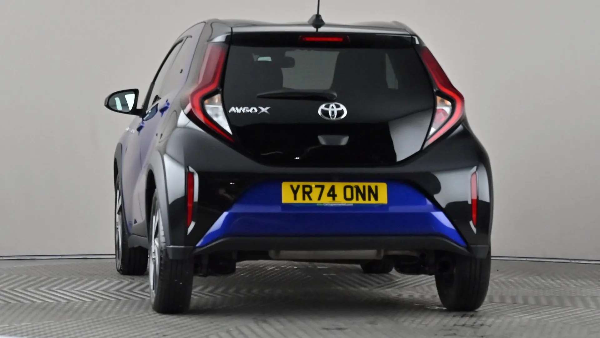 2024 TOYOTA AYGO X 2024 TOYOTA AYGO X