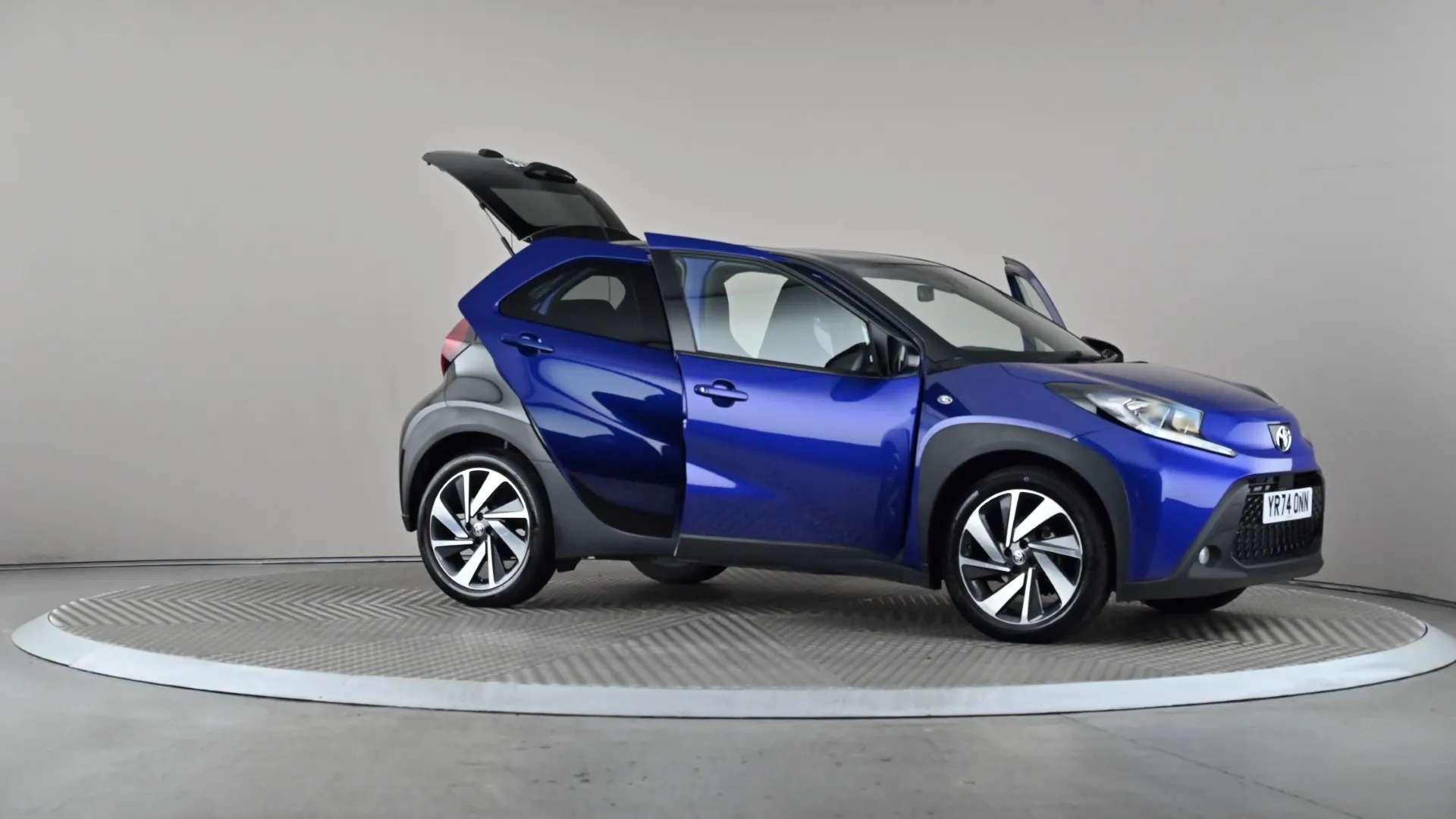 2024 TOYOTA AYGO X 2024 TOYOTA AYGO X