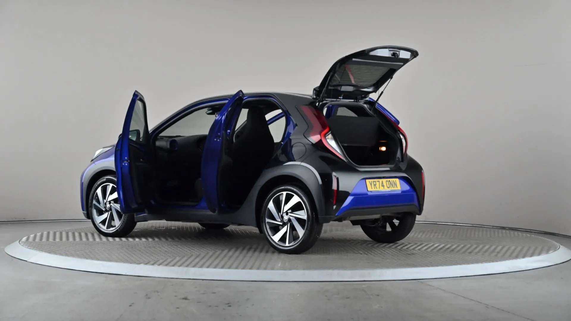 2024 TOYOTA AYGO X 2024 TOYOTA AYGO X