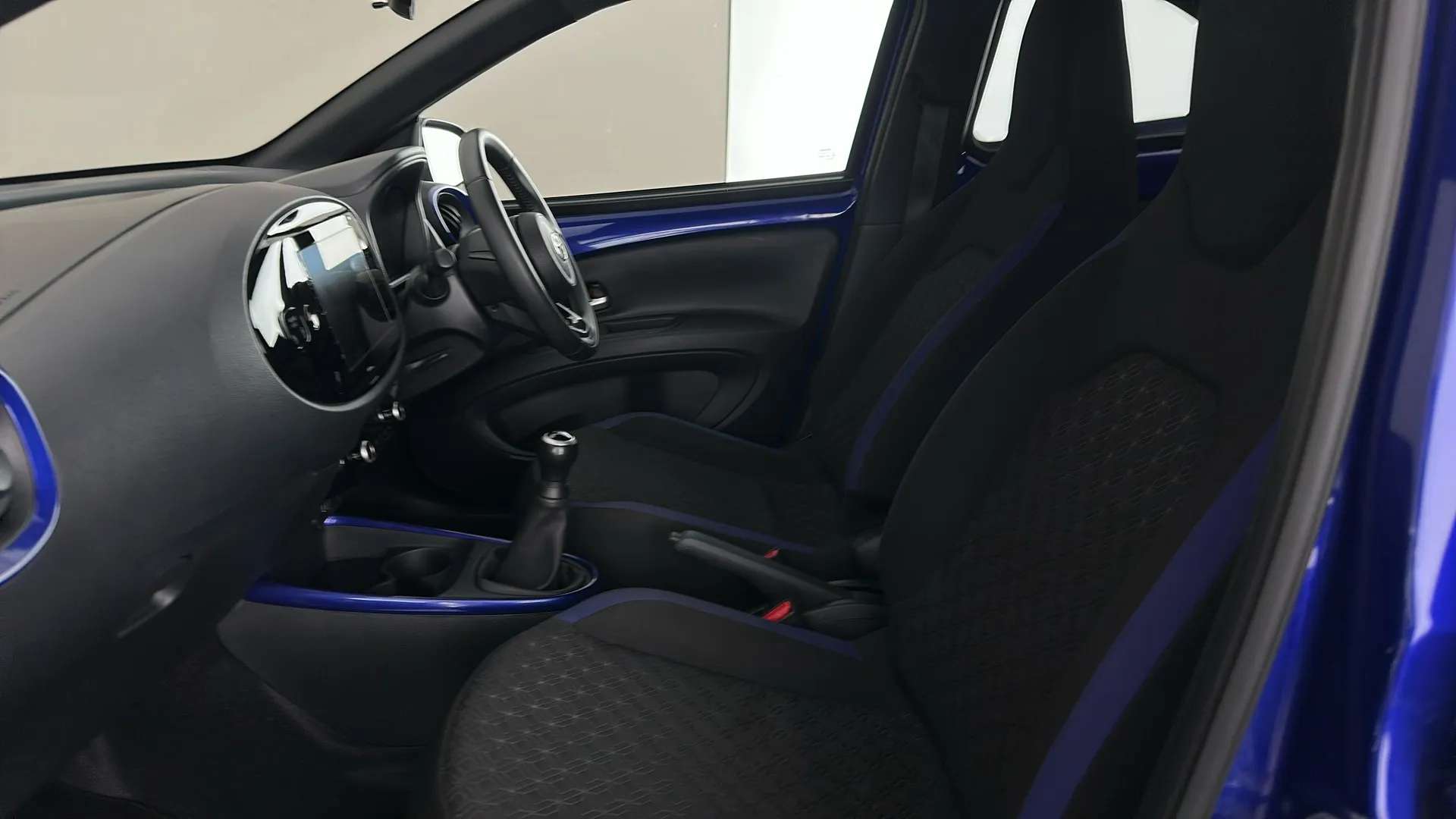 2024 TOYOTA AYGO X 2024 TOYOTA AYGO X