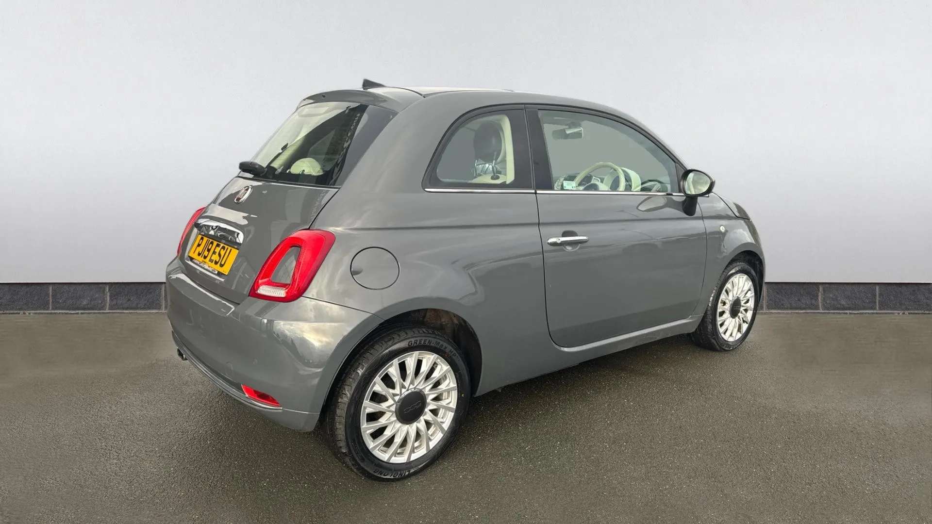 2019 FIAT 500 2019 FIAT 500